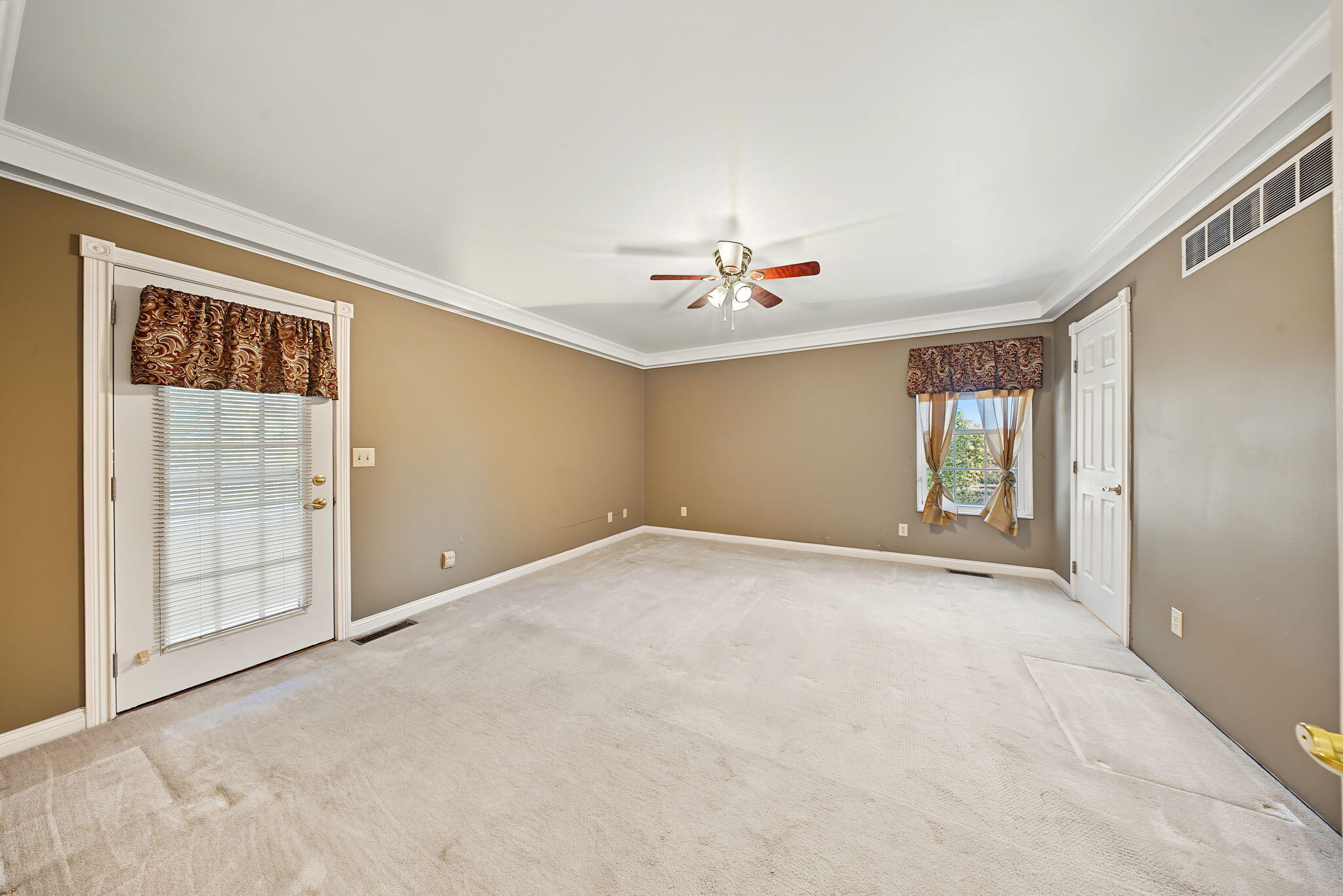 1780 Perry Lane Property Photo 20