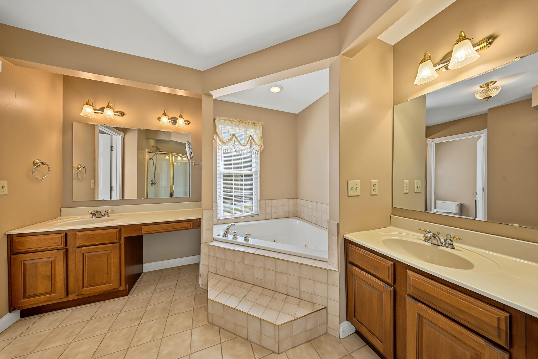 1780 Perry Lane Property Photo 24