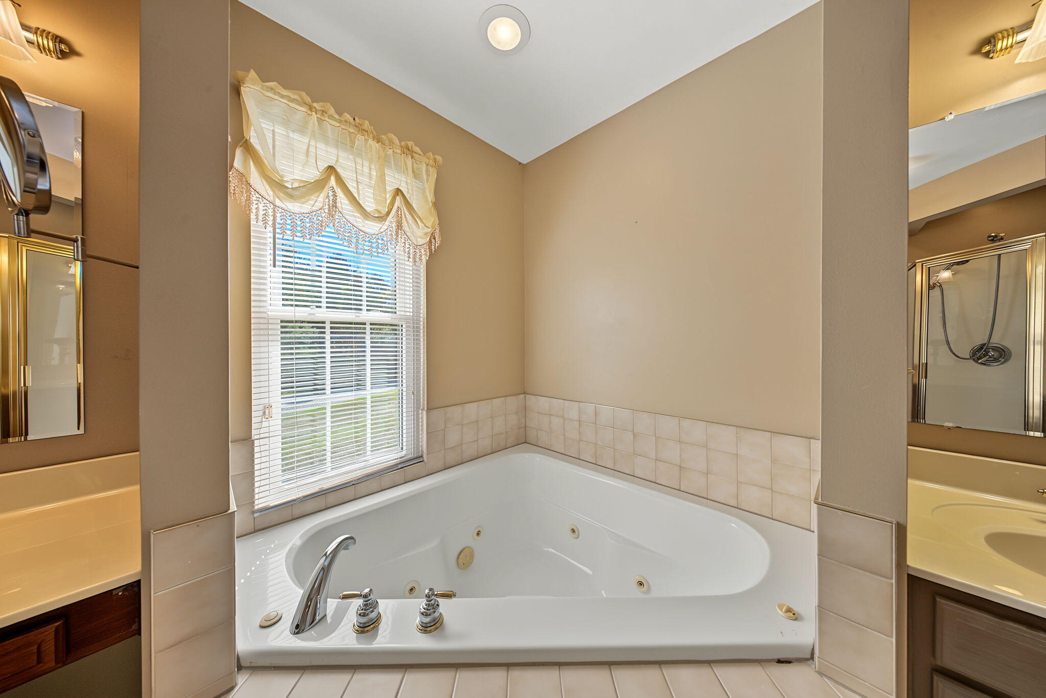 1780 Perry Lane Property Photo 25