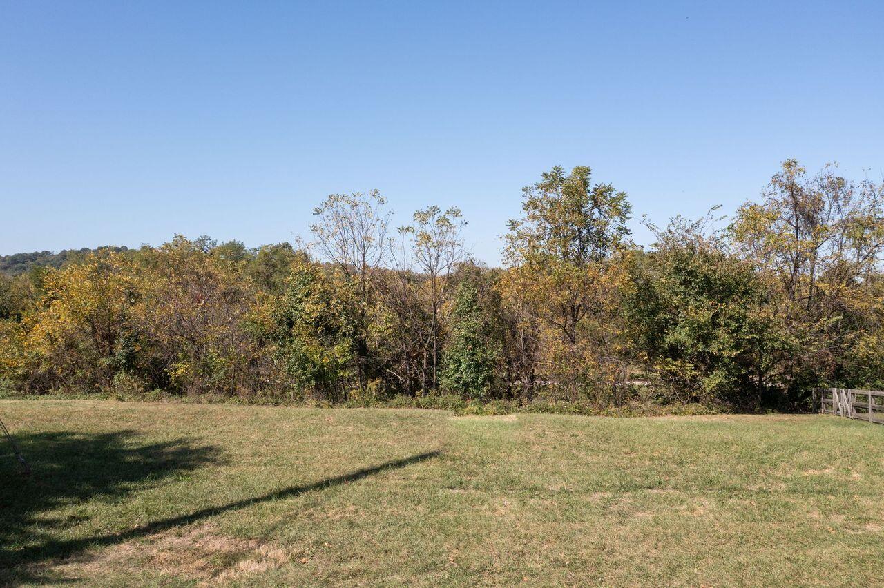 100 Summit Drive Property Photo 6