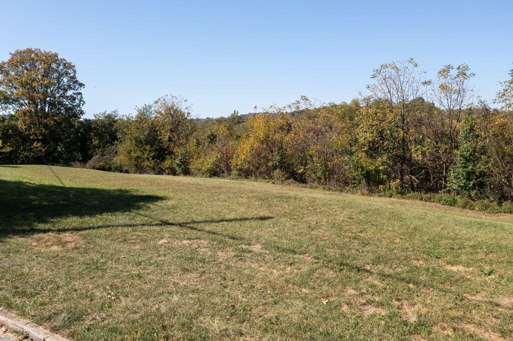 100 Summit Drive Property Photo 10
