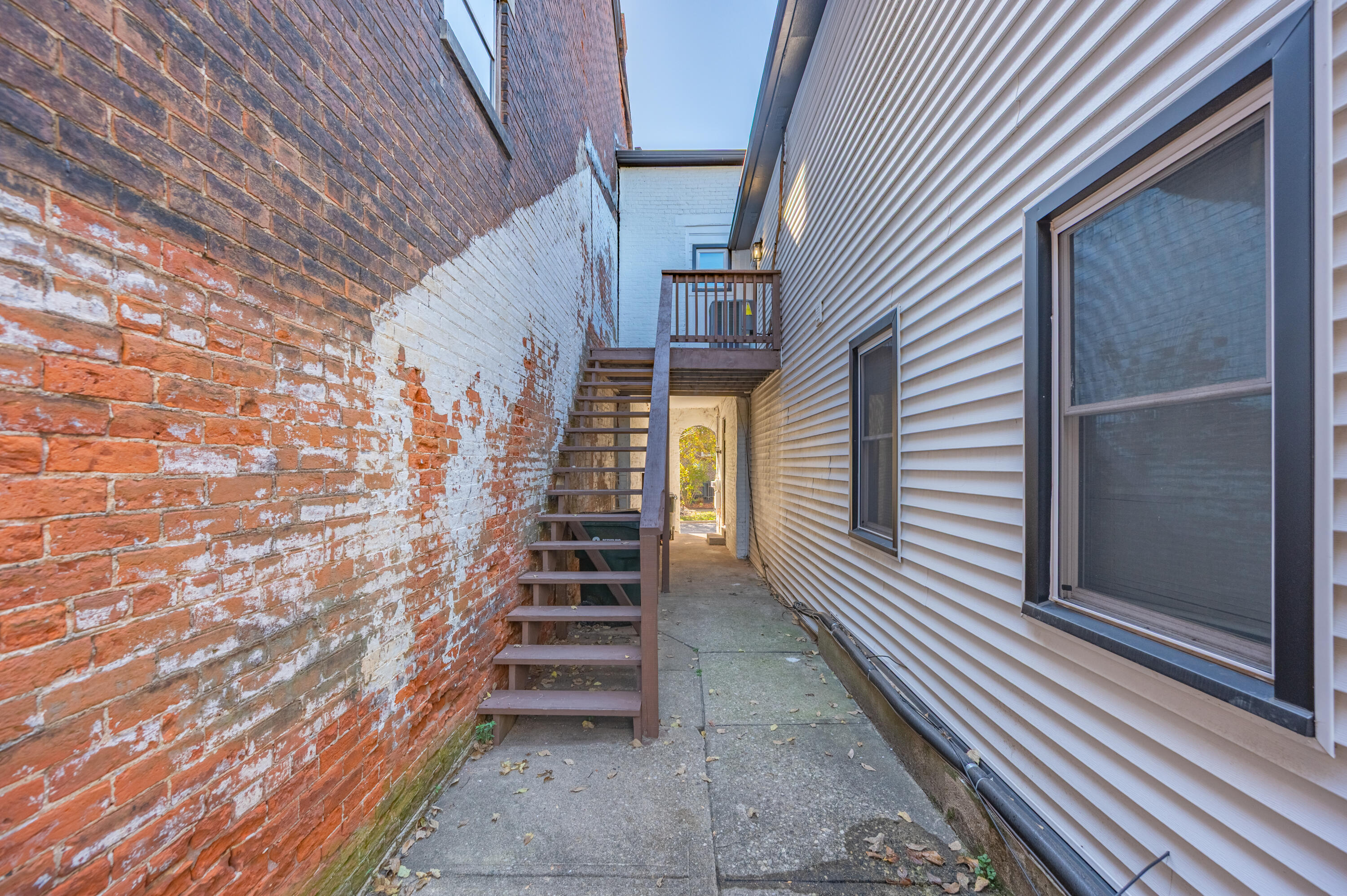 224 E Robbins Street Property Photo 5
