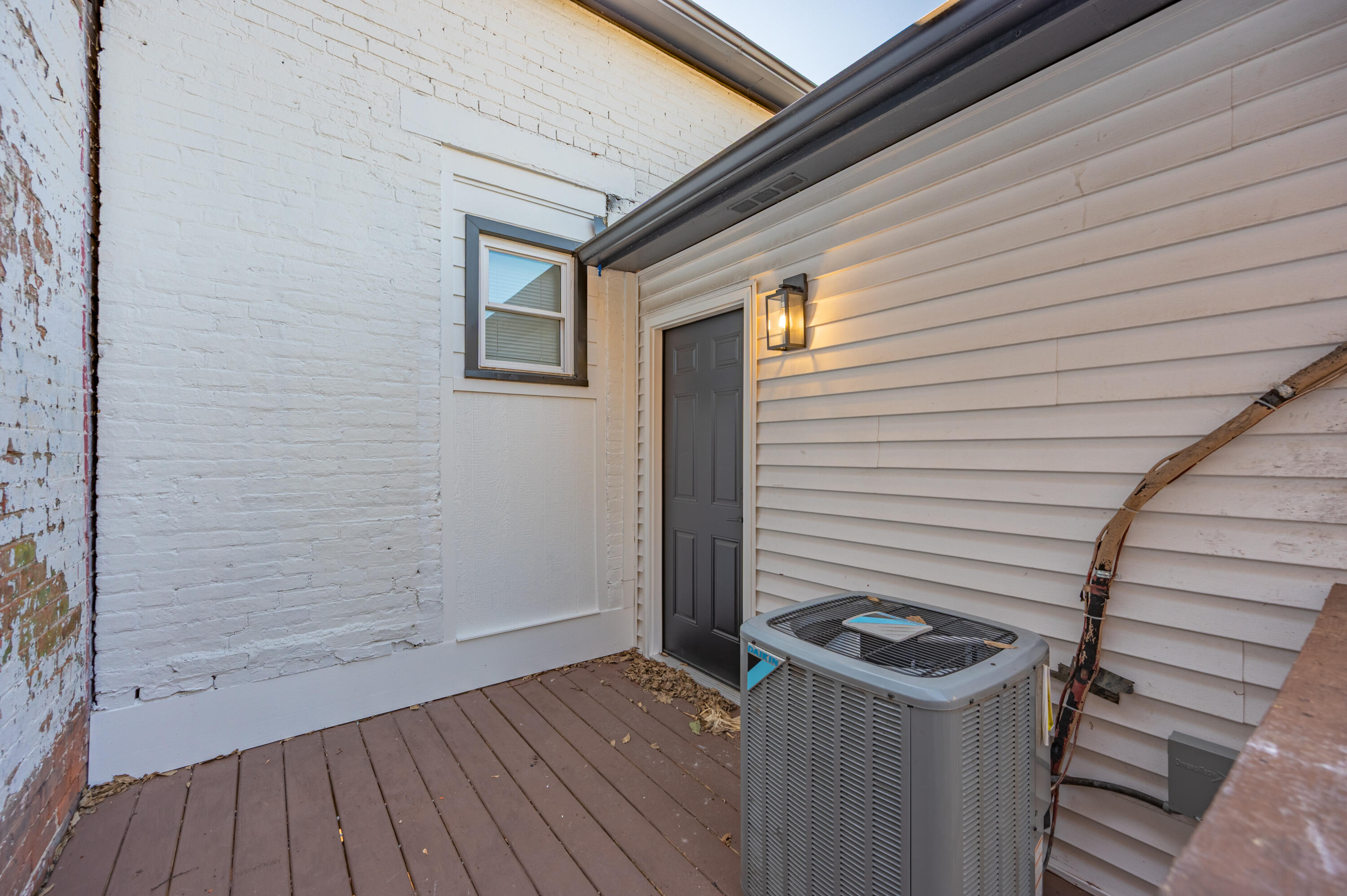 224 E Robbins Street Property Photo 7