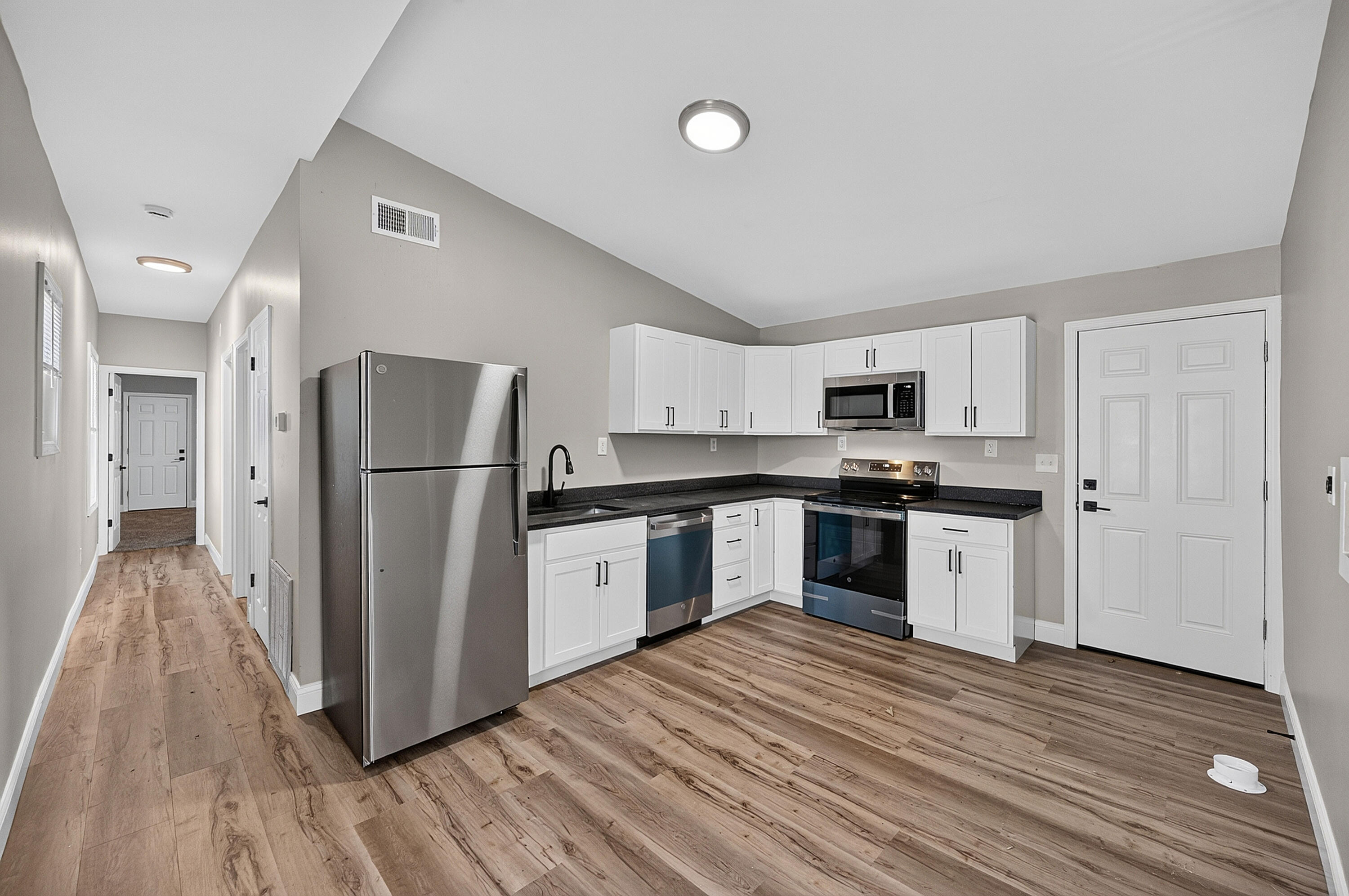 224 E Robbins Street Property Photo 10