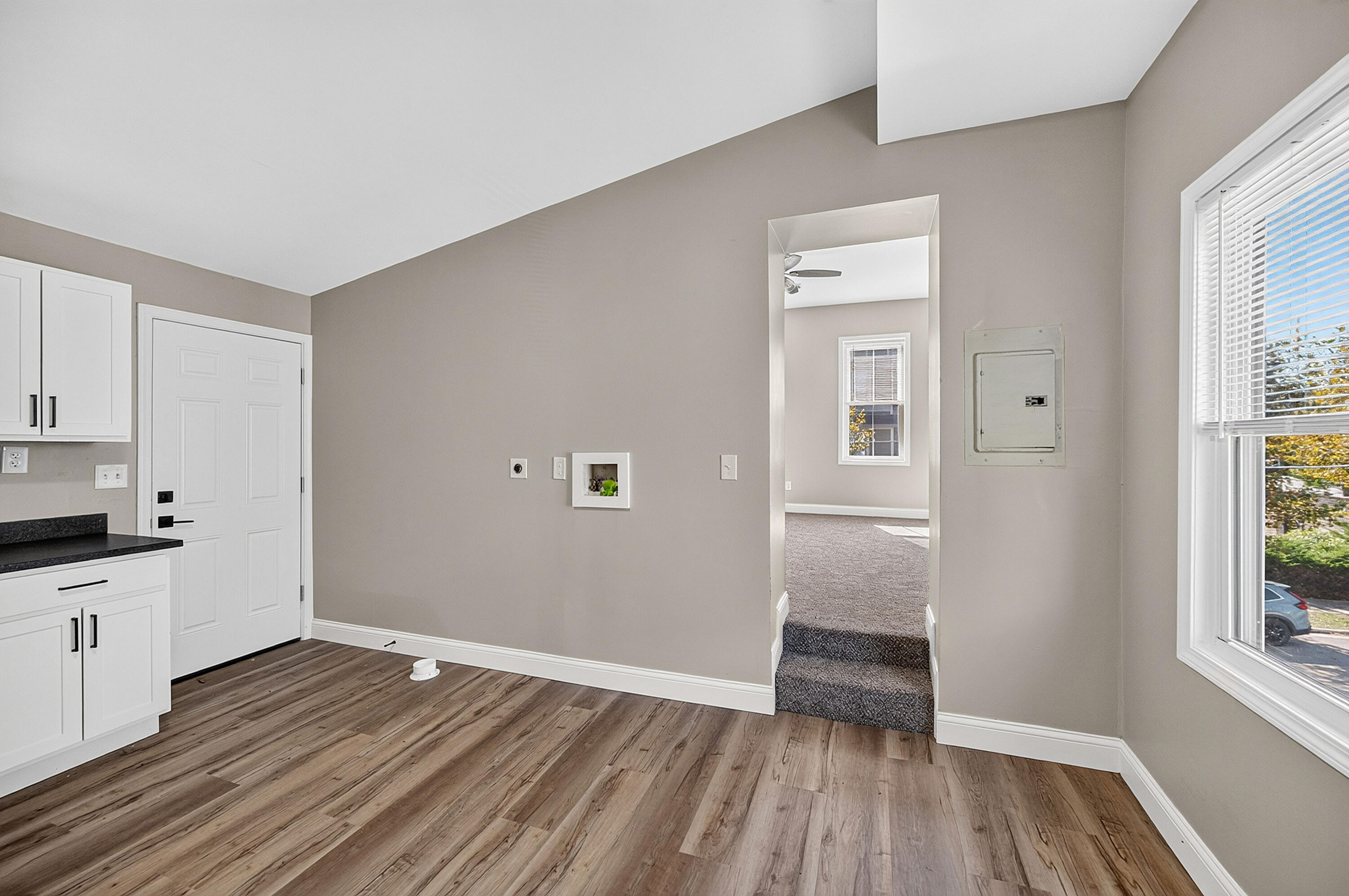 224 E Robbins Street Property Photo 12