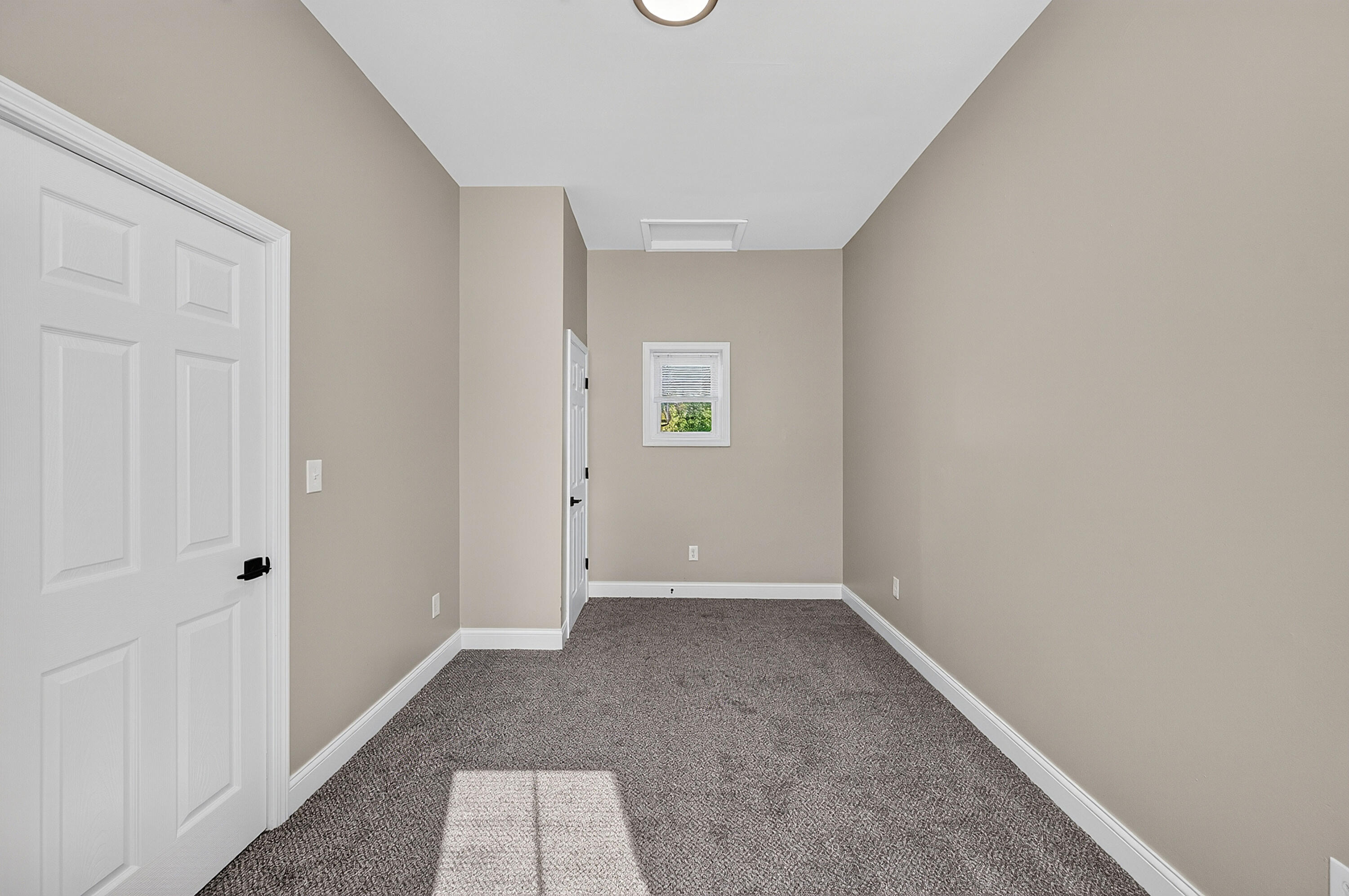 224 E Robbins Street Property Photo 18