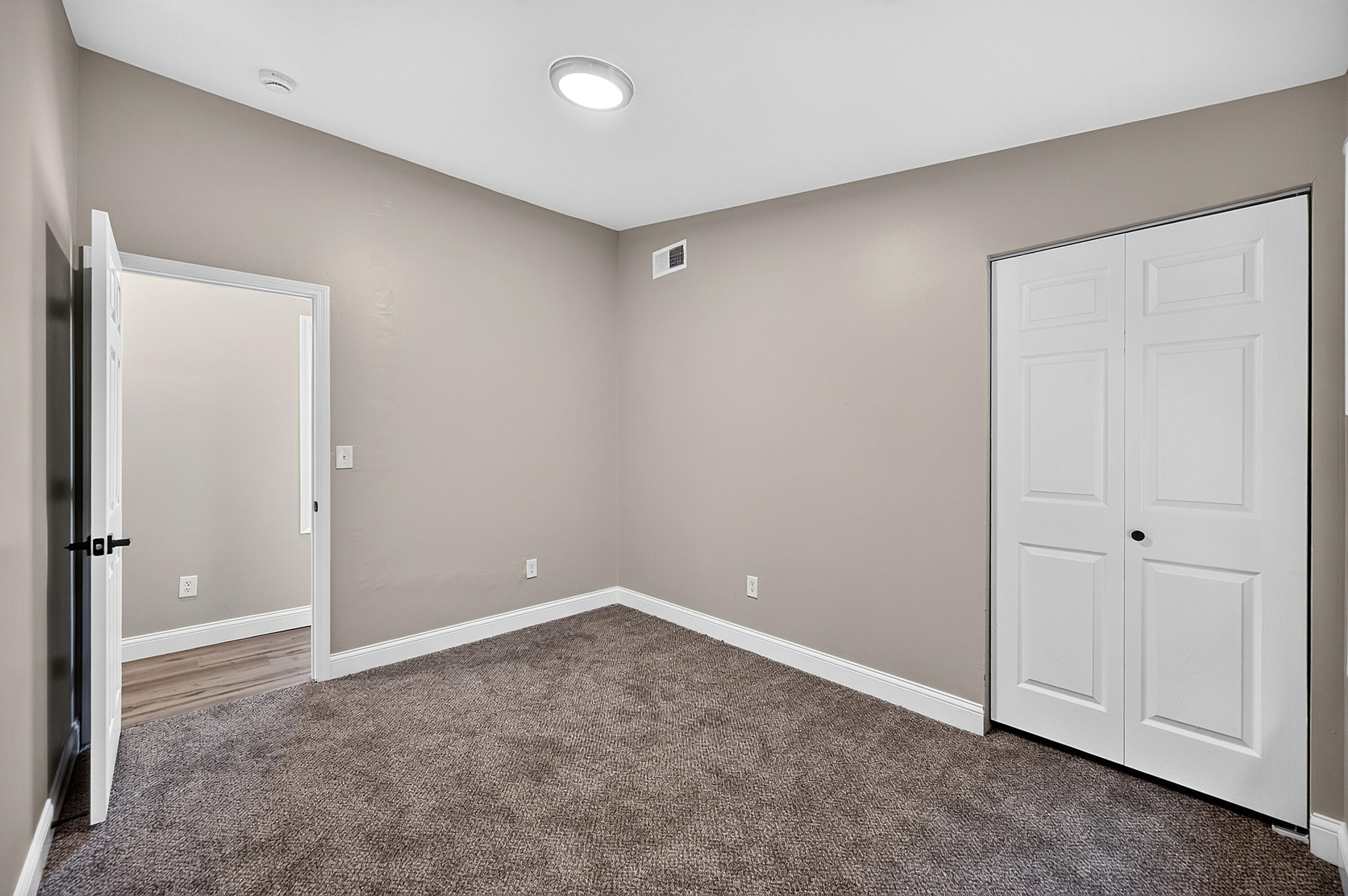224 E Robbins Street Property Photo 26