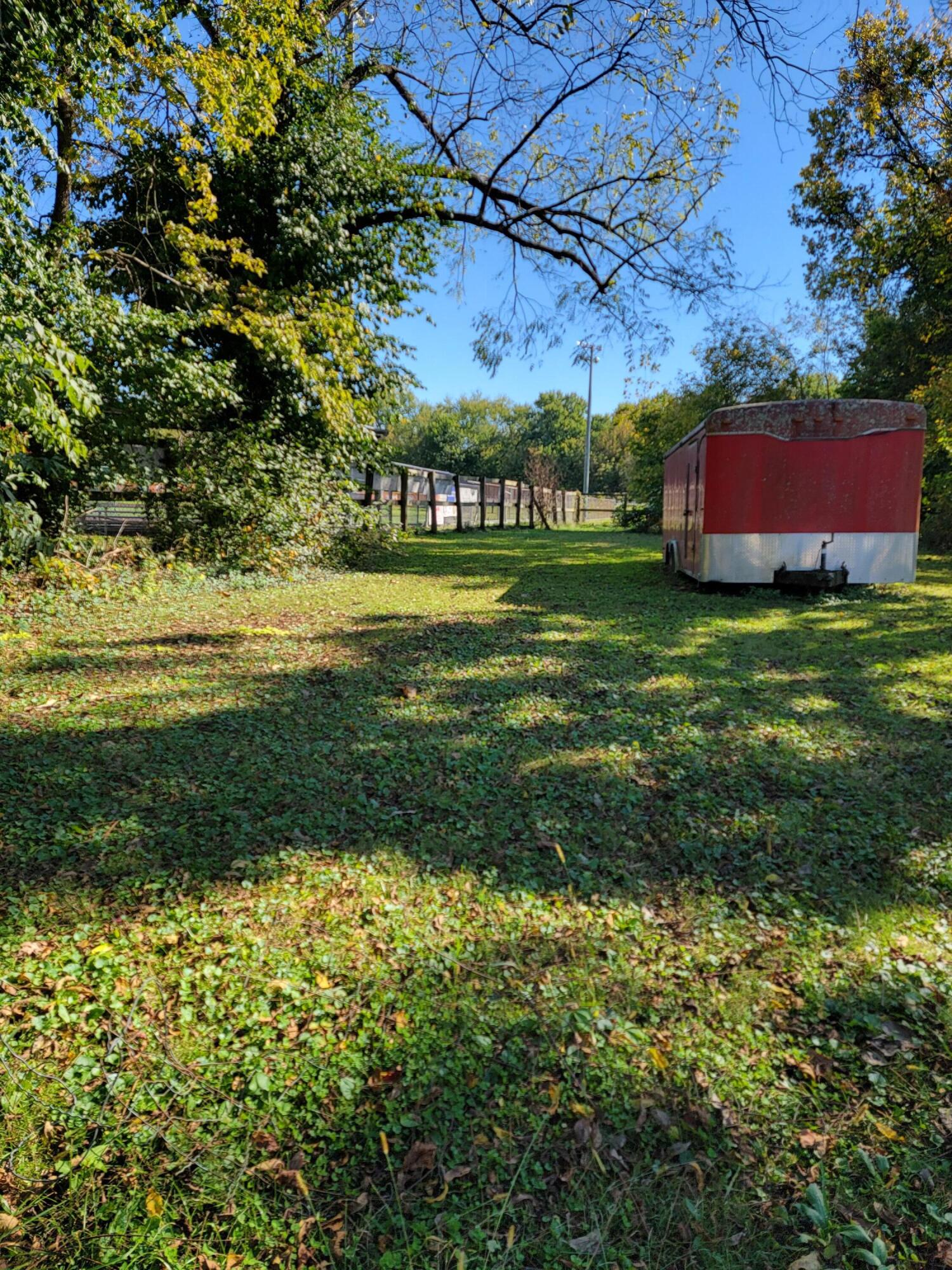 608 E 2nd Street Property Photo 4
