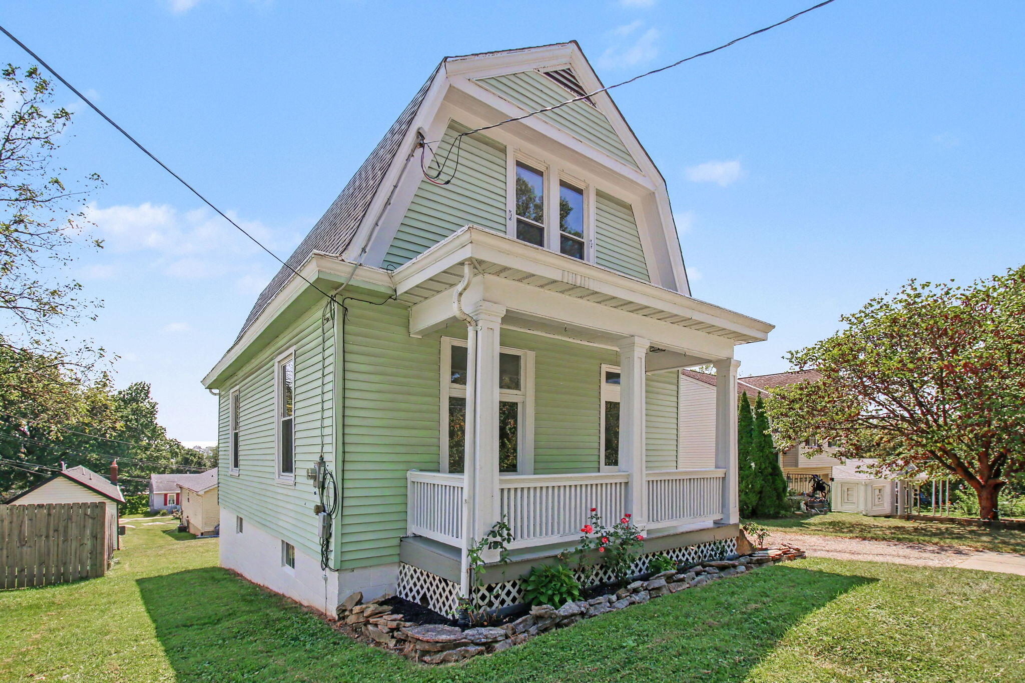 2459 Lorraine Court Property Photo 1