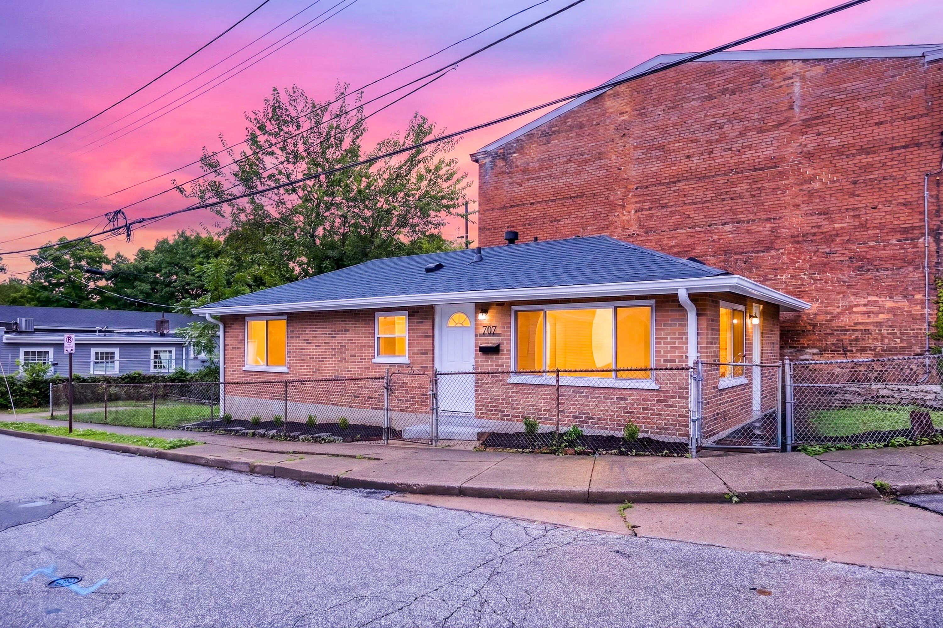 902 Baker Street Property Photo 1