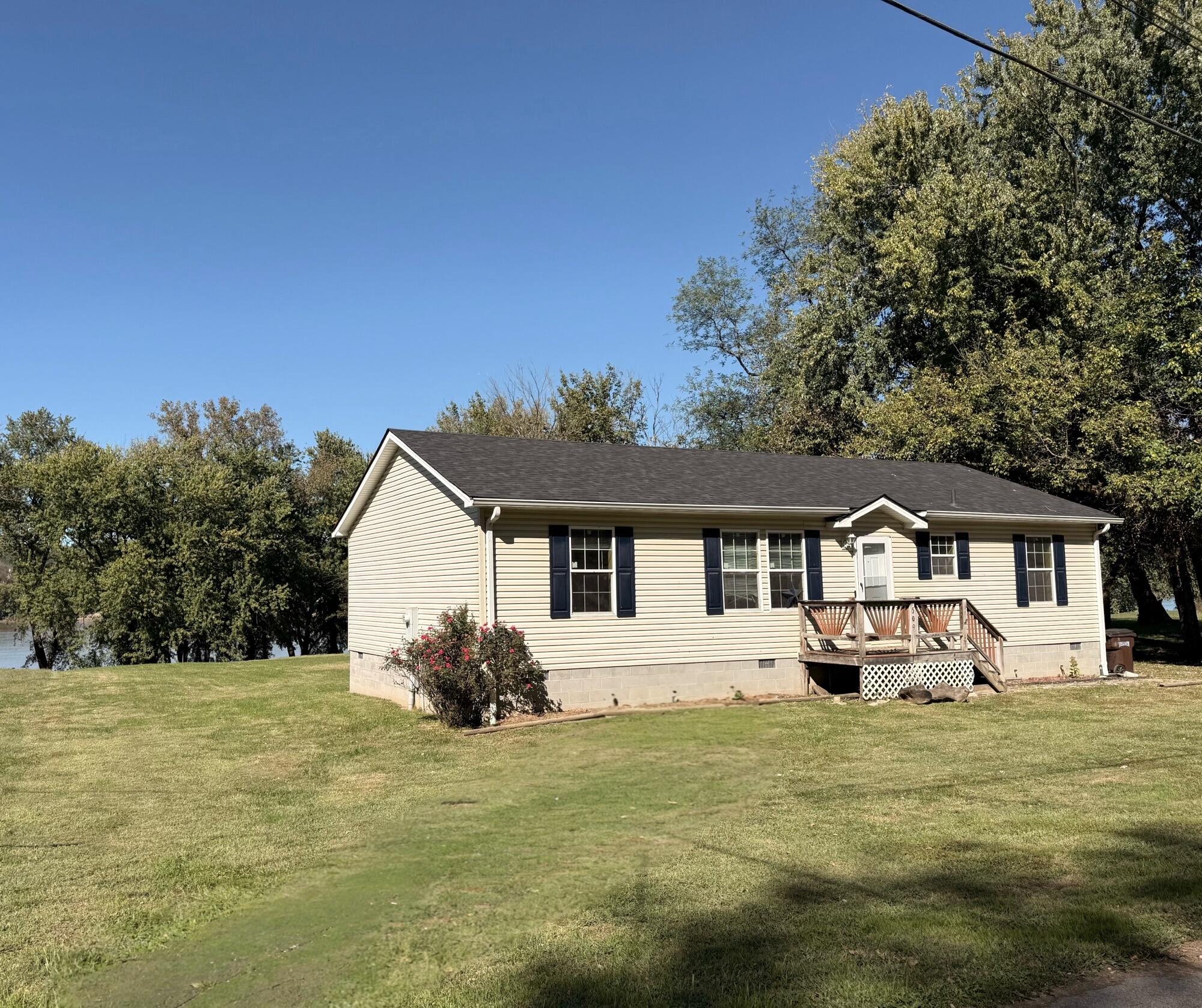 509 Davis Street Property Photo 1