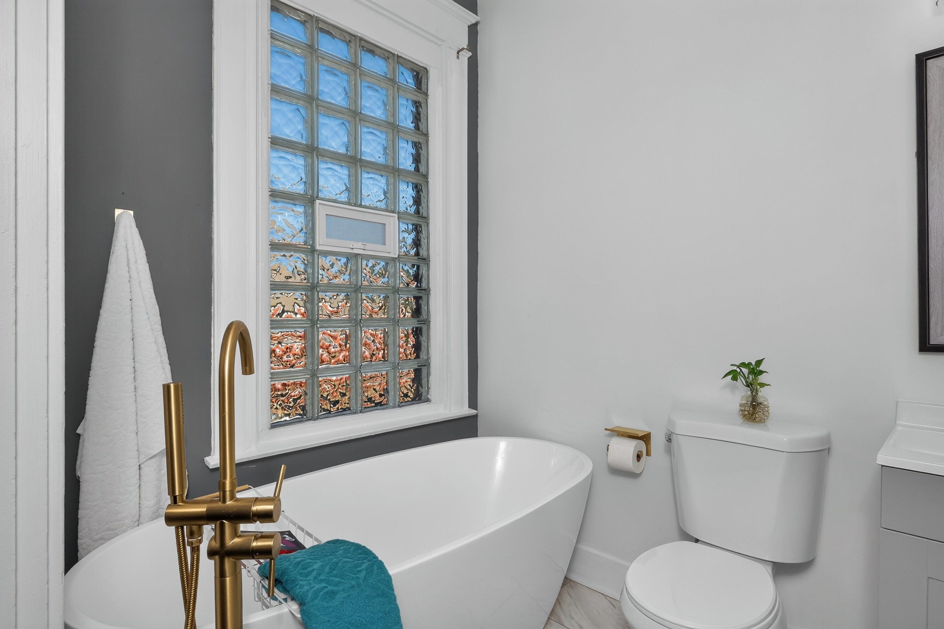 2301 Madison Avenue Property Photo 31