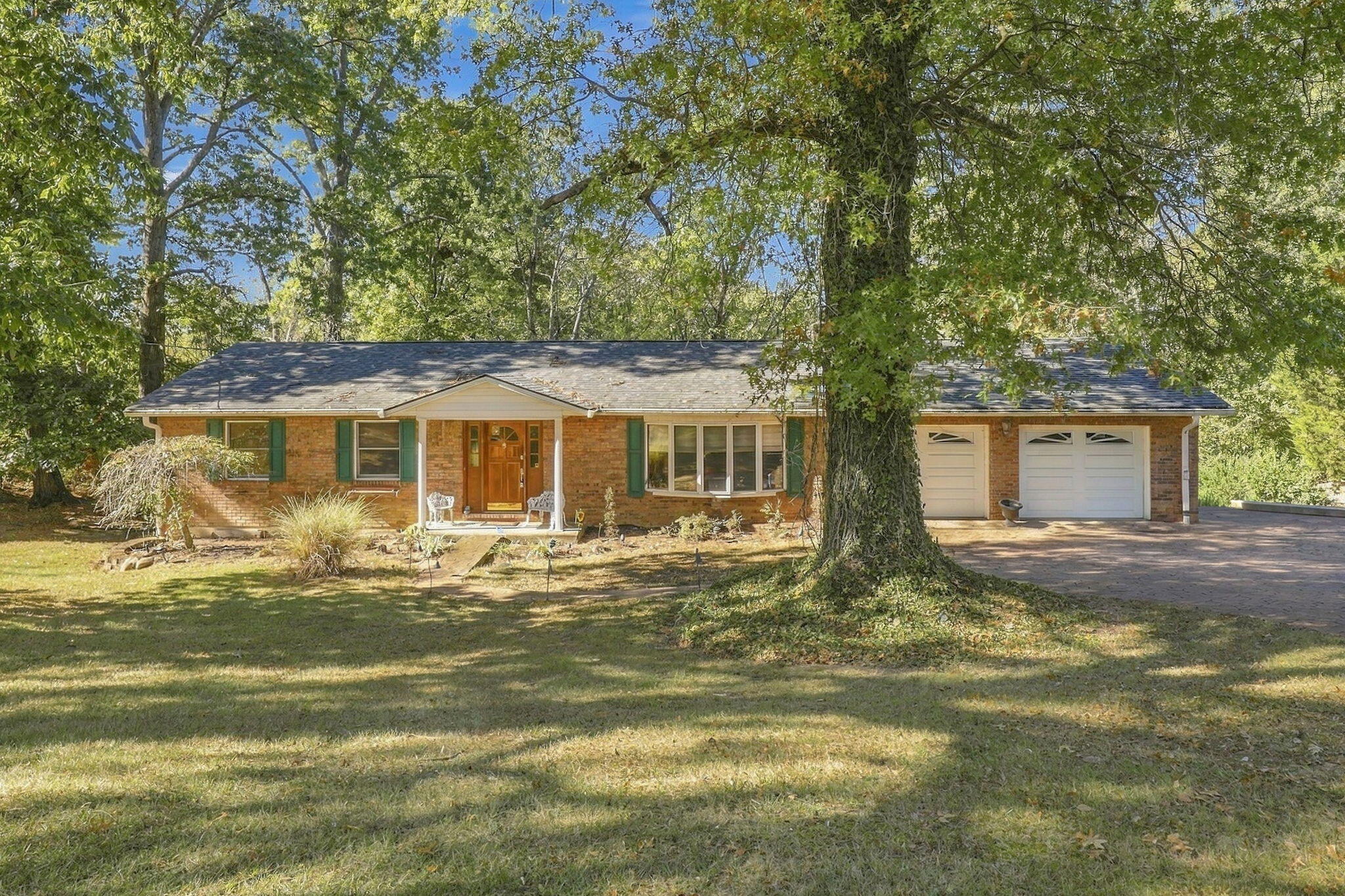 5064 Gary Lane Property Photo 1