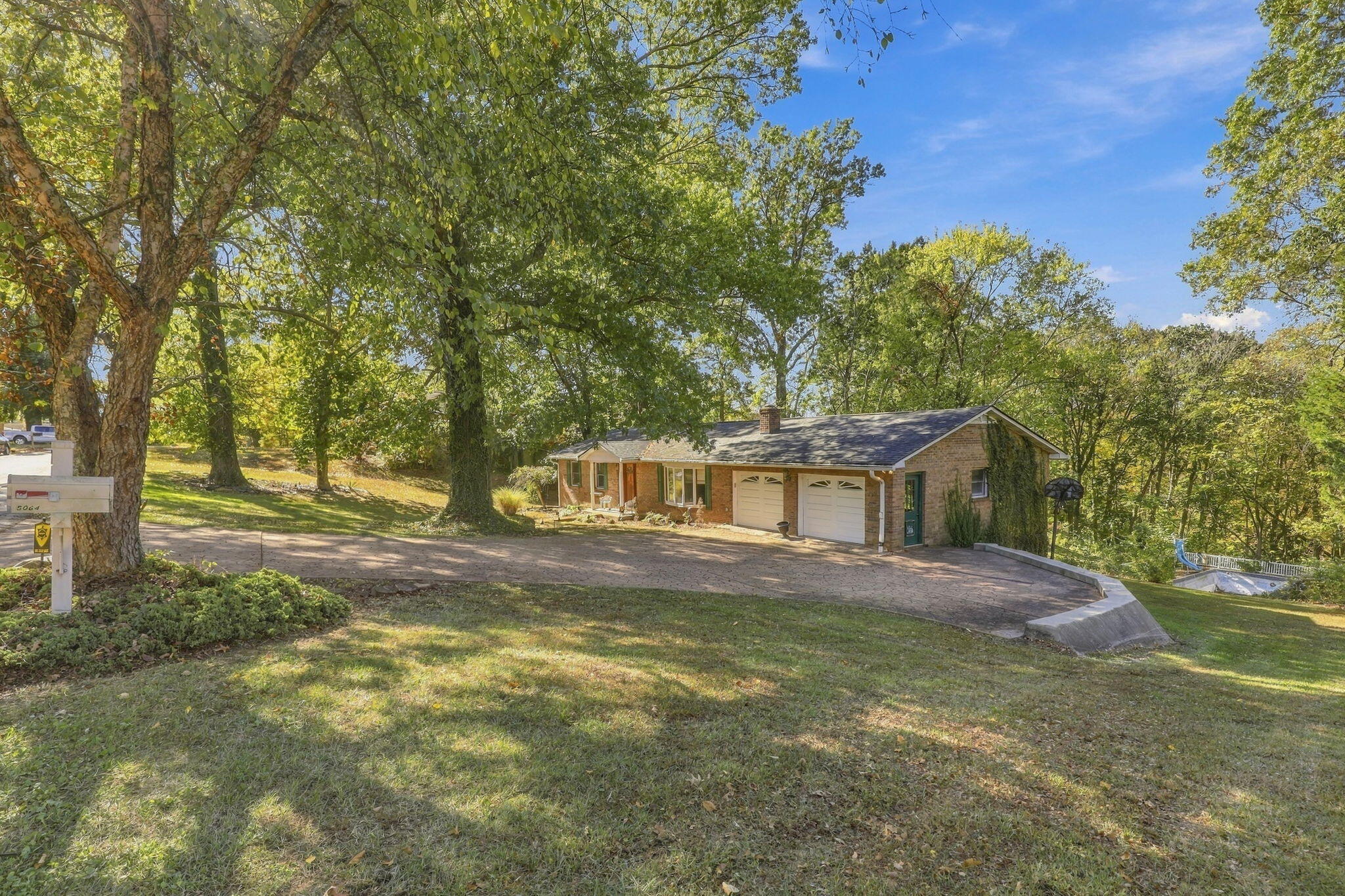 5064 Gary Lane Property Photo 2