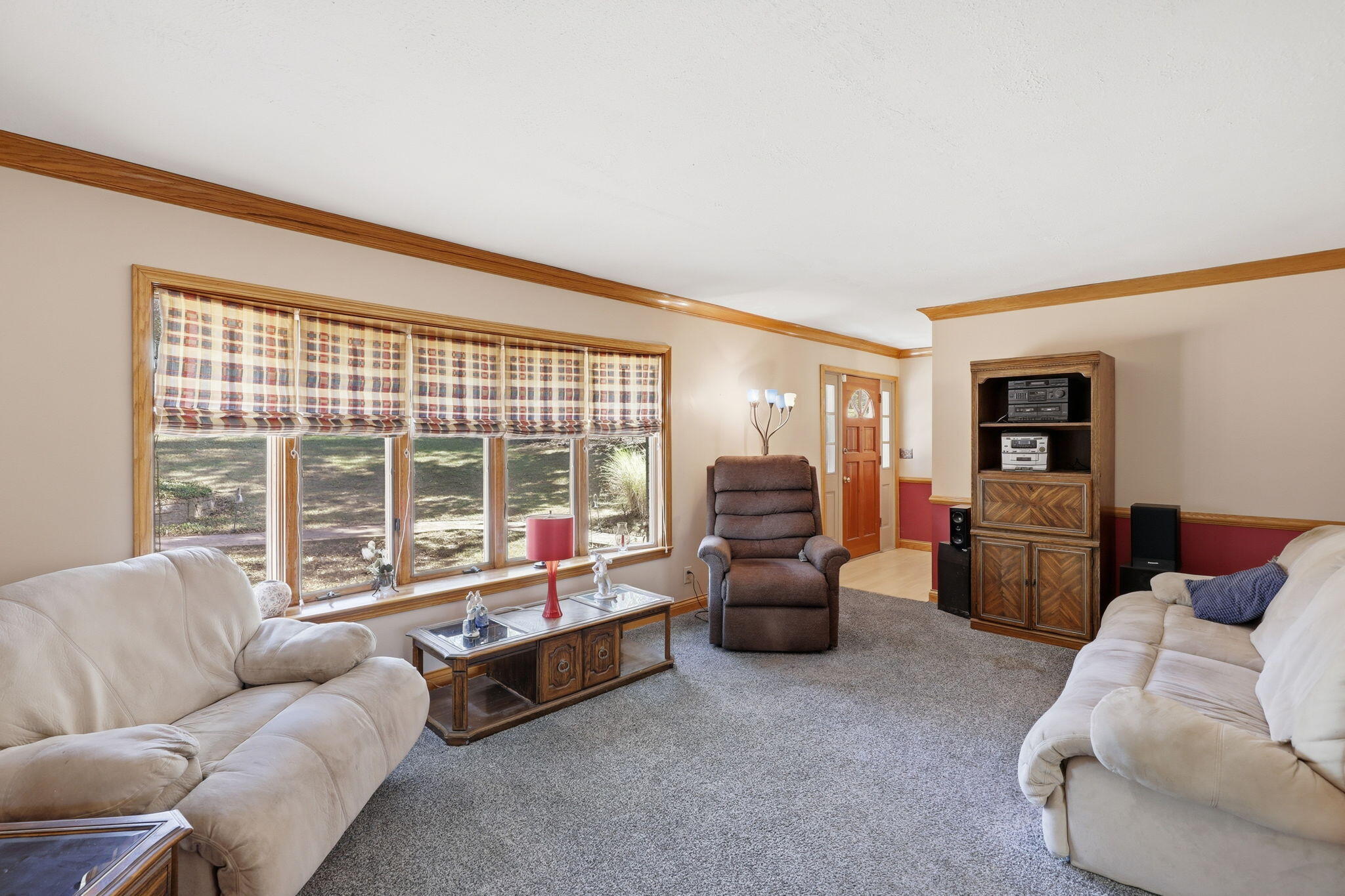 5064 Gary Lane Property Photo 6