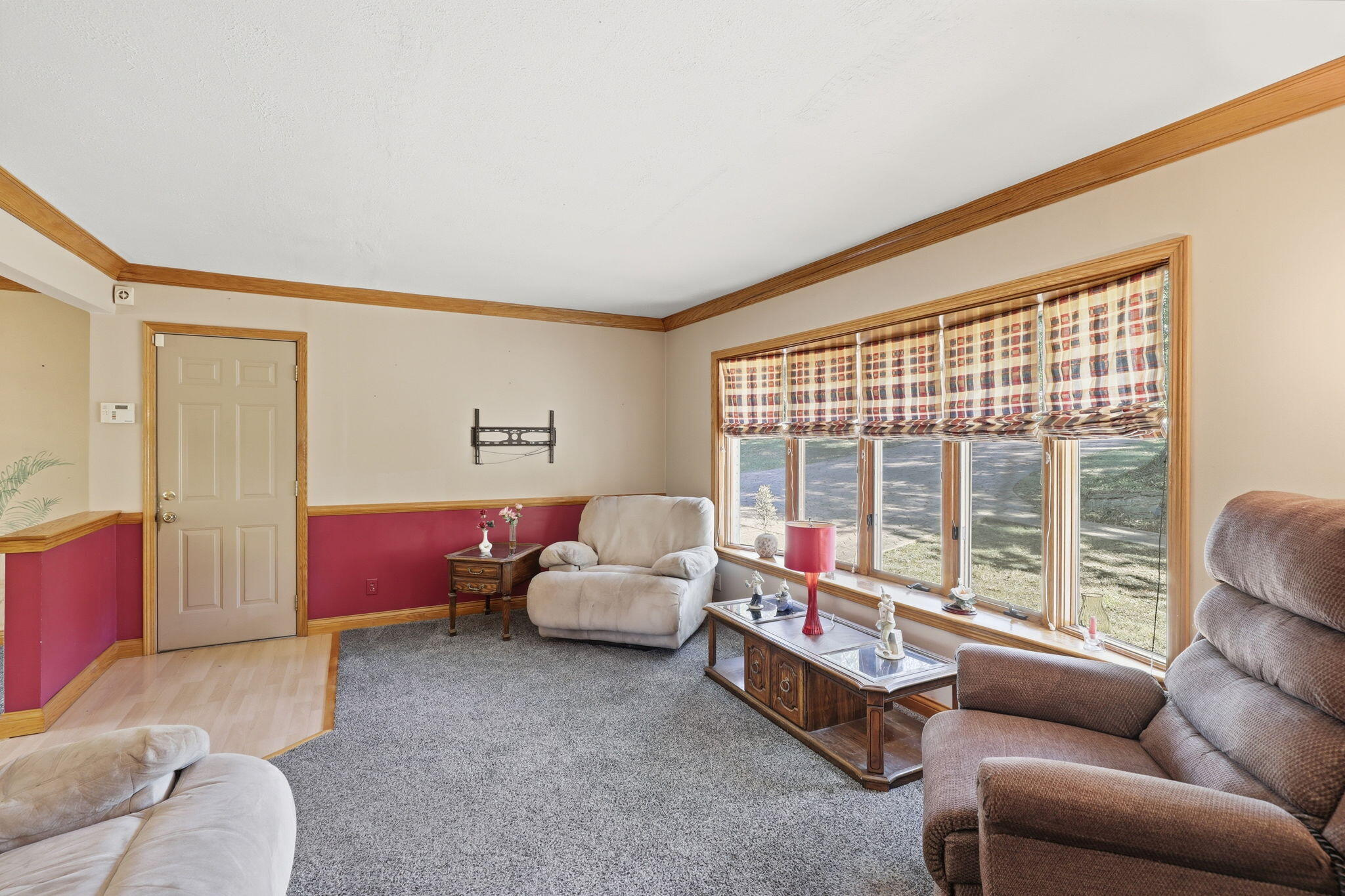 5064 Gary Lane Property Photo 8