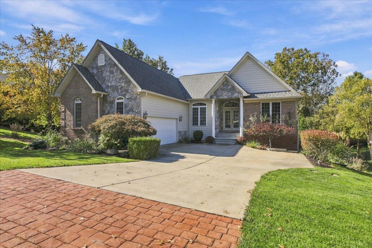 812 Keeneland Green Drive Property Photo 1