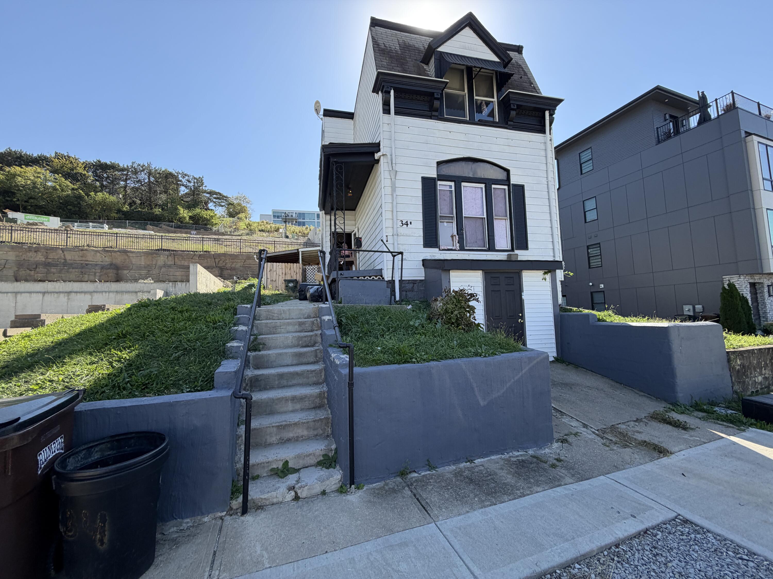 34 W 13th Street Property Photo 1