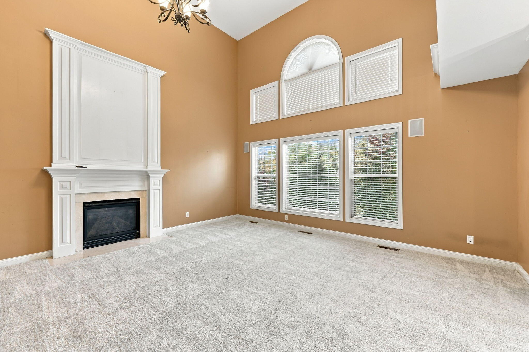 1835 Farmhouse Way Property Photo 6