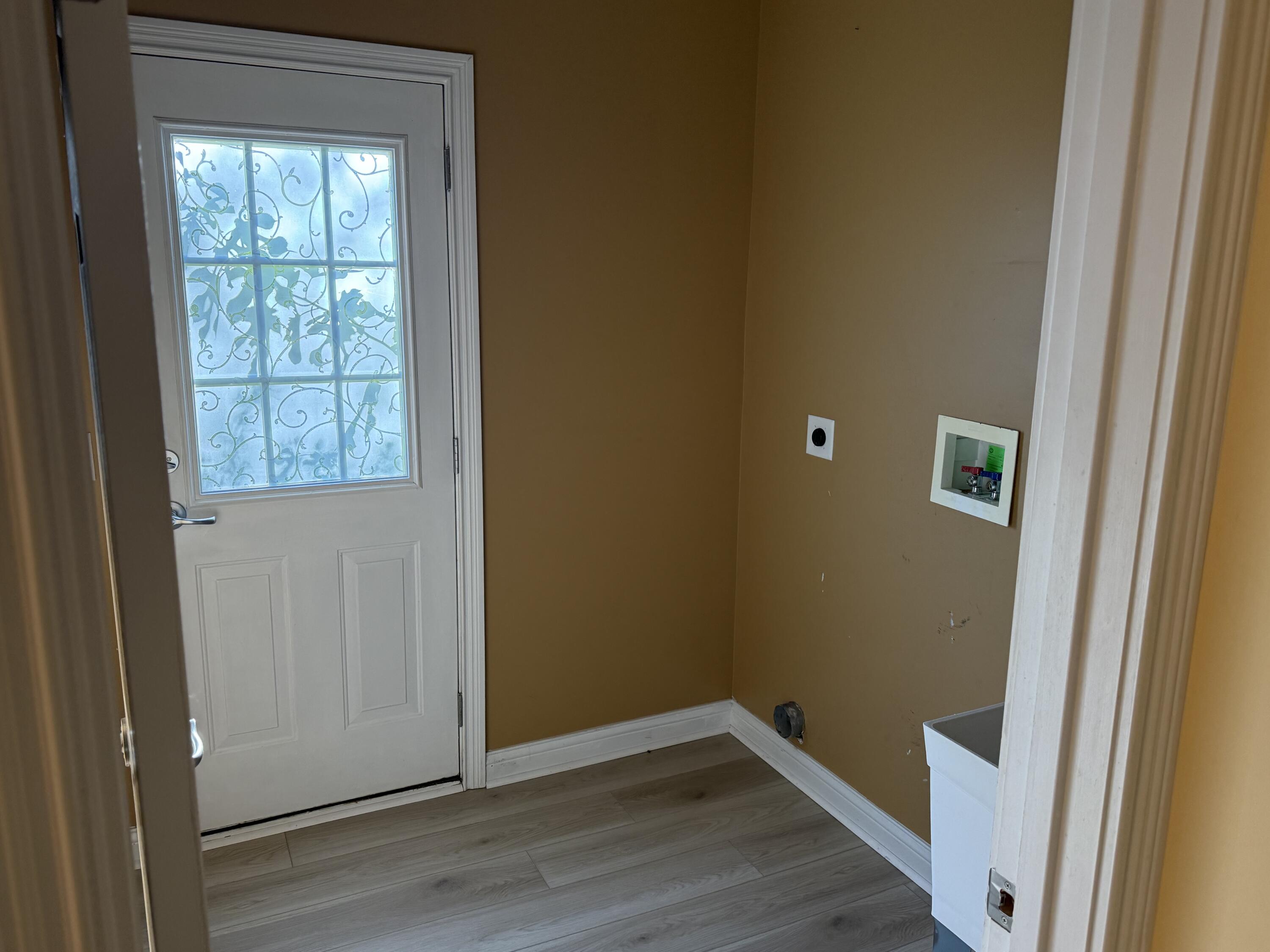 1835 Farmhouse Way Property Photo 12
