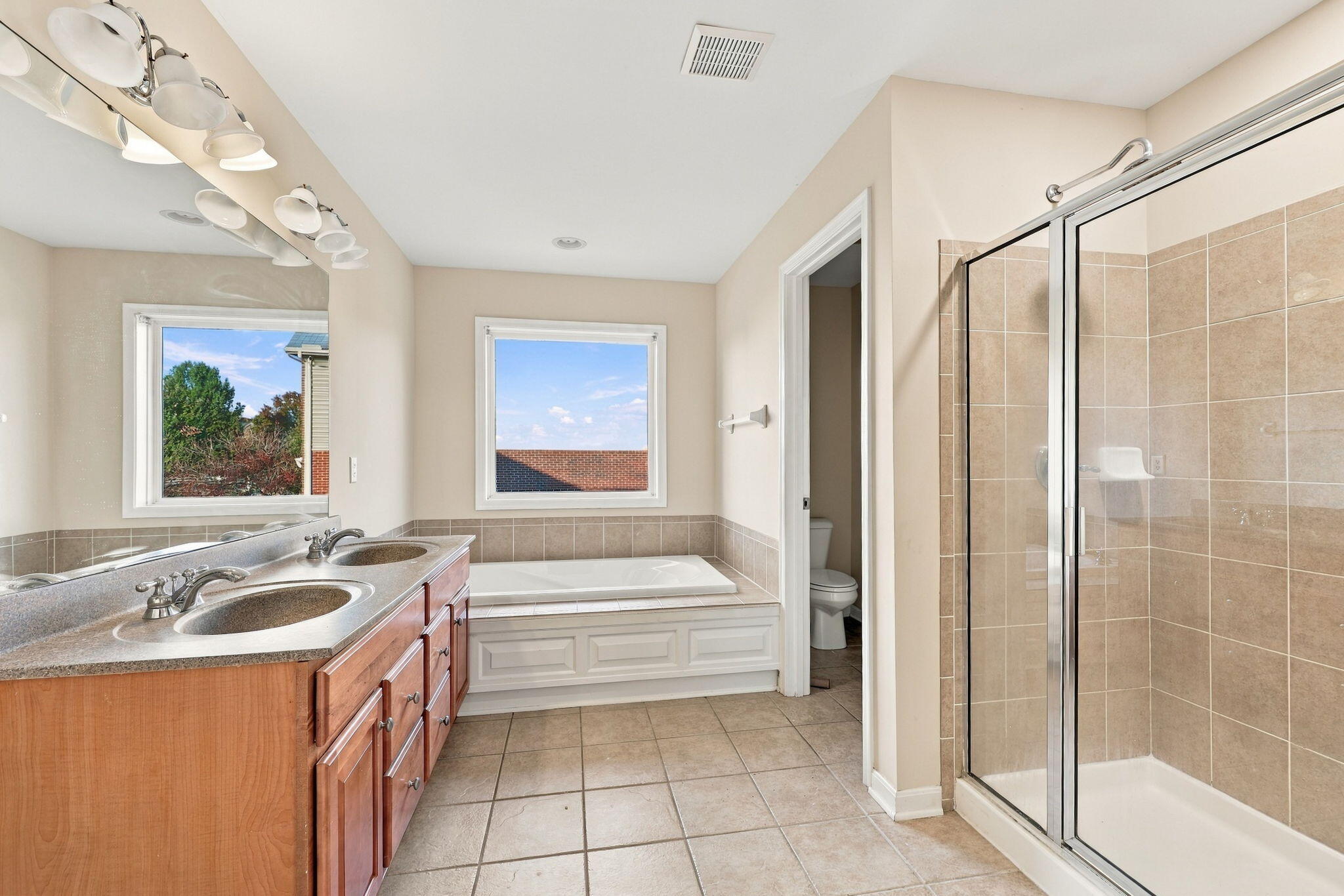 1835 Farmhouse Way Property Photo 20