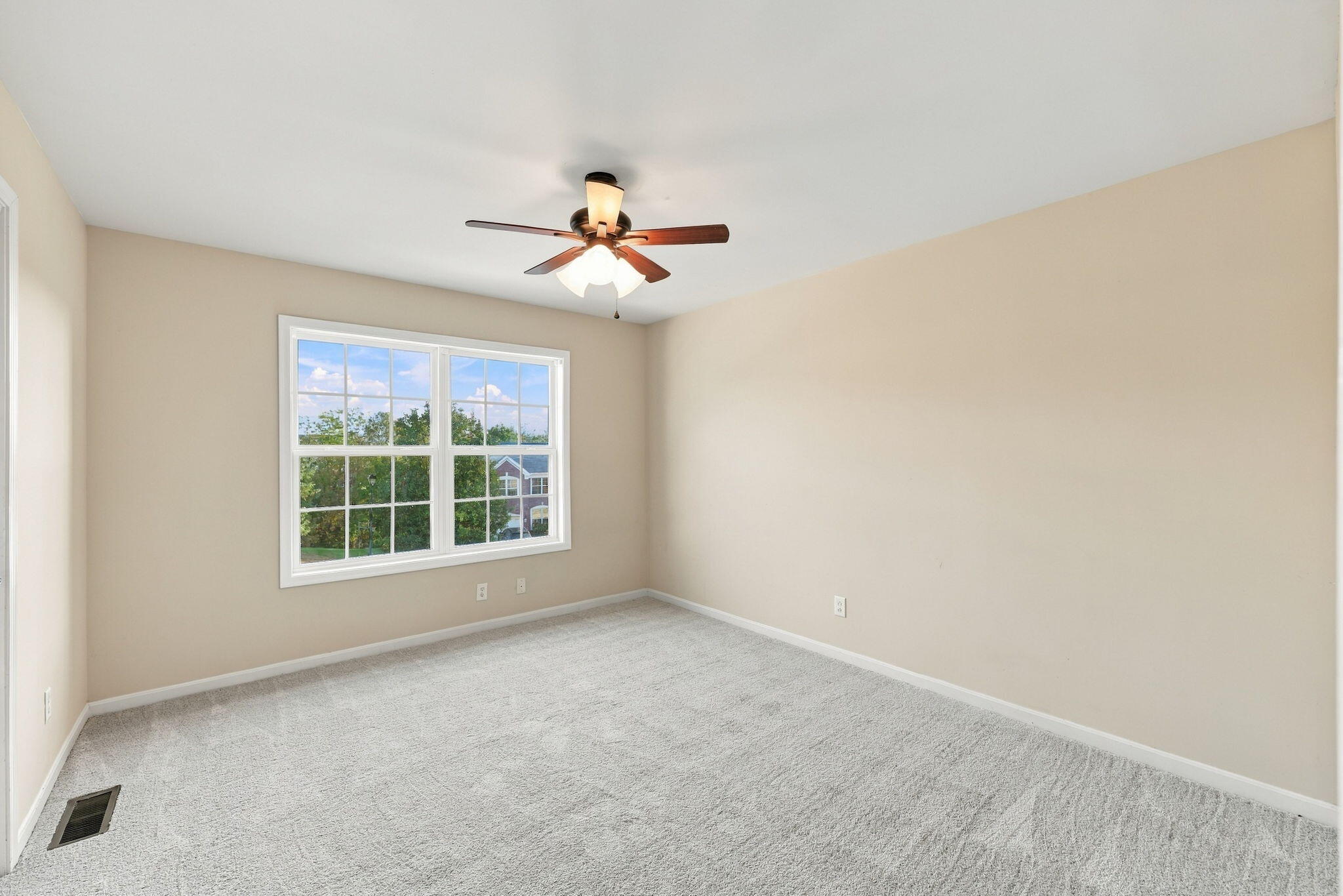 1835 Farmhouse Way Property Photo 21