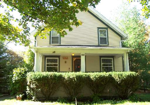 907 S 4th St. Property Photo 1