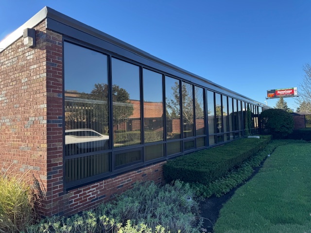 15W700 W FRONTAGE Road Property Photo 1