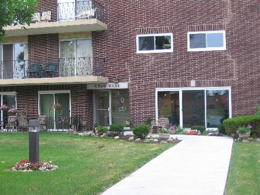 5300 Walnut Avenue 6a Property Photo 1
