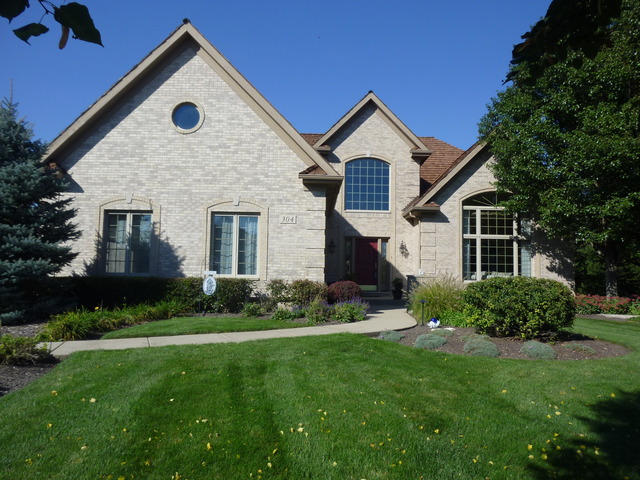 304 Cobblestone Court Property Photo 1