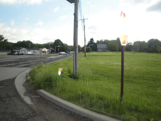 1607 Maple Road Property Photo 4