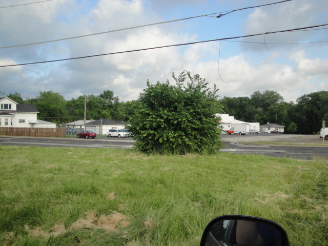 1607 Maple Road Property Photo 5