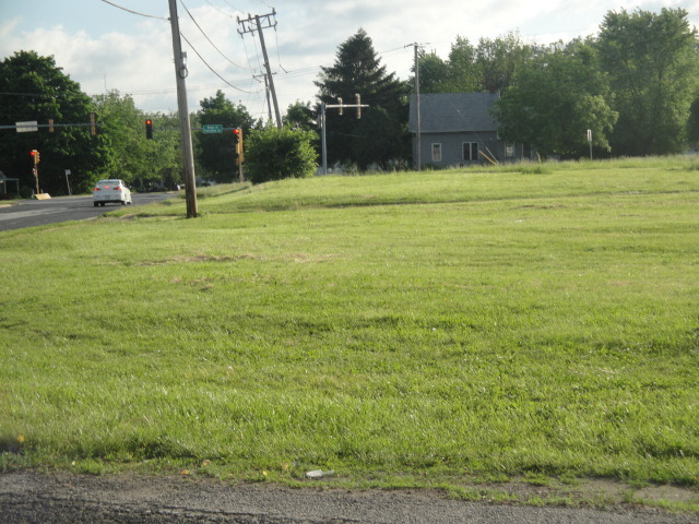 1607 Maple Road Property Photo 12