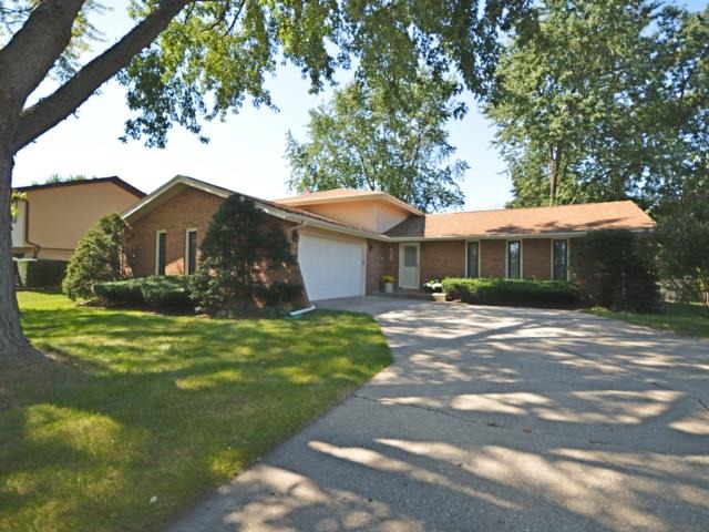 625 Parkshore Drive Property Photo 1
