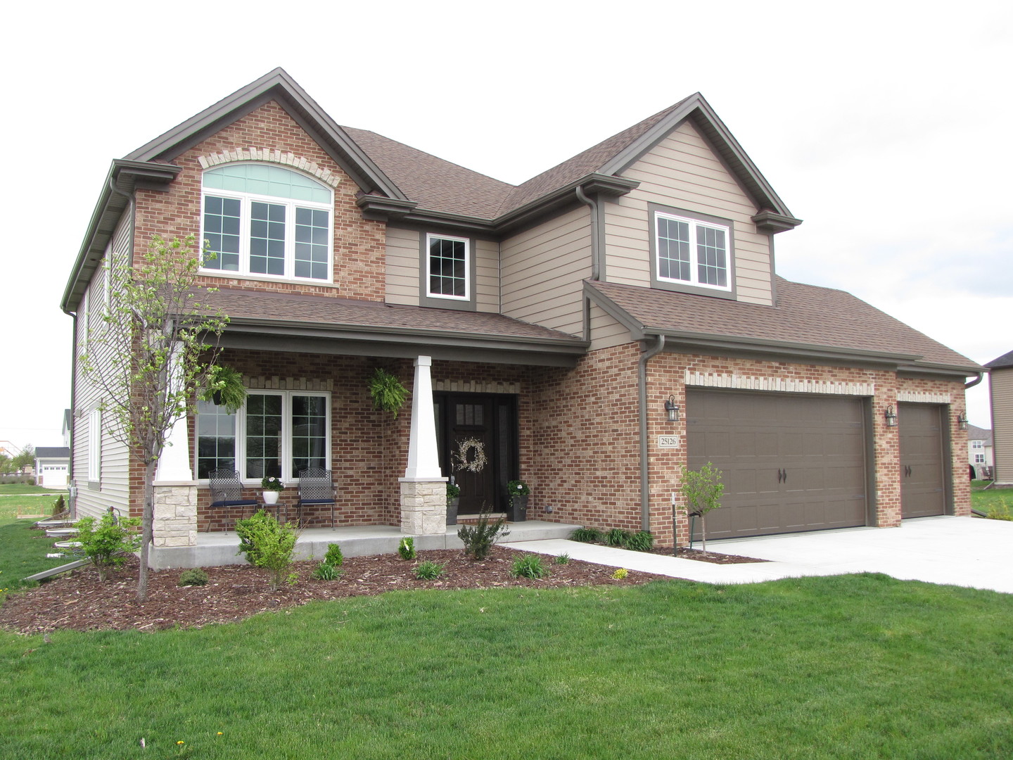25126 W Zoumar Drive Property Photo 1
