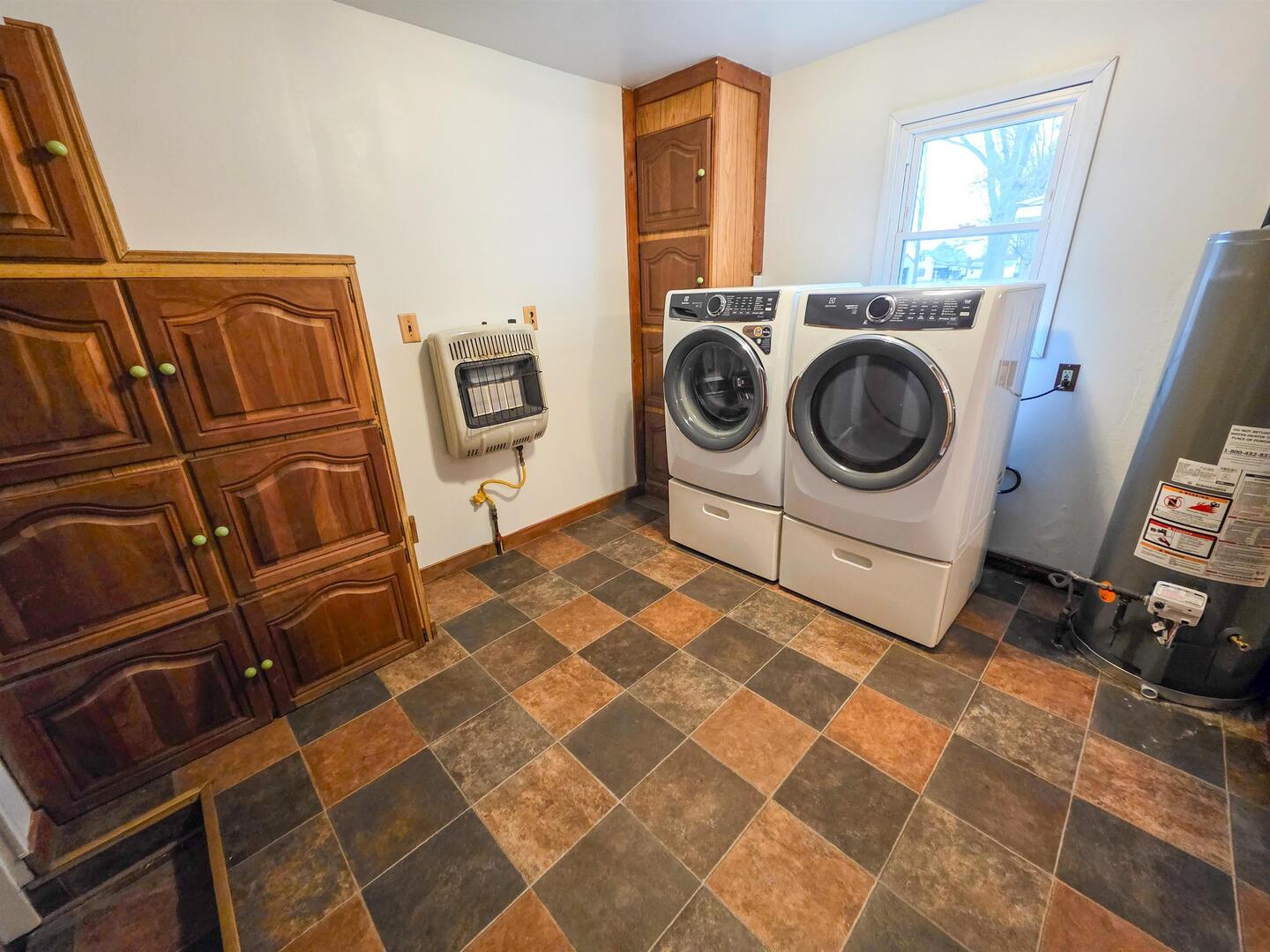 105 S Watkins Street Property Photo 15