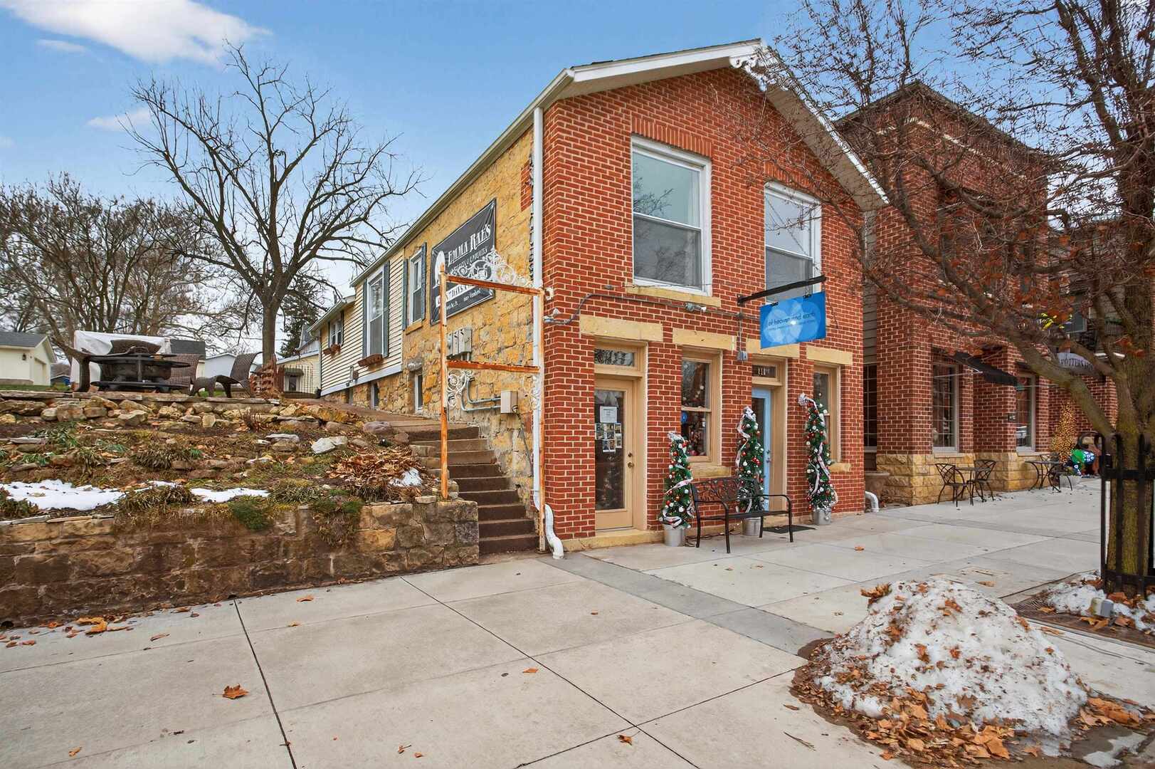 118 N Cody Road, Le Claire, IA 52753 | MLS#: 100000154 | Le Claire Real  Estate