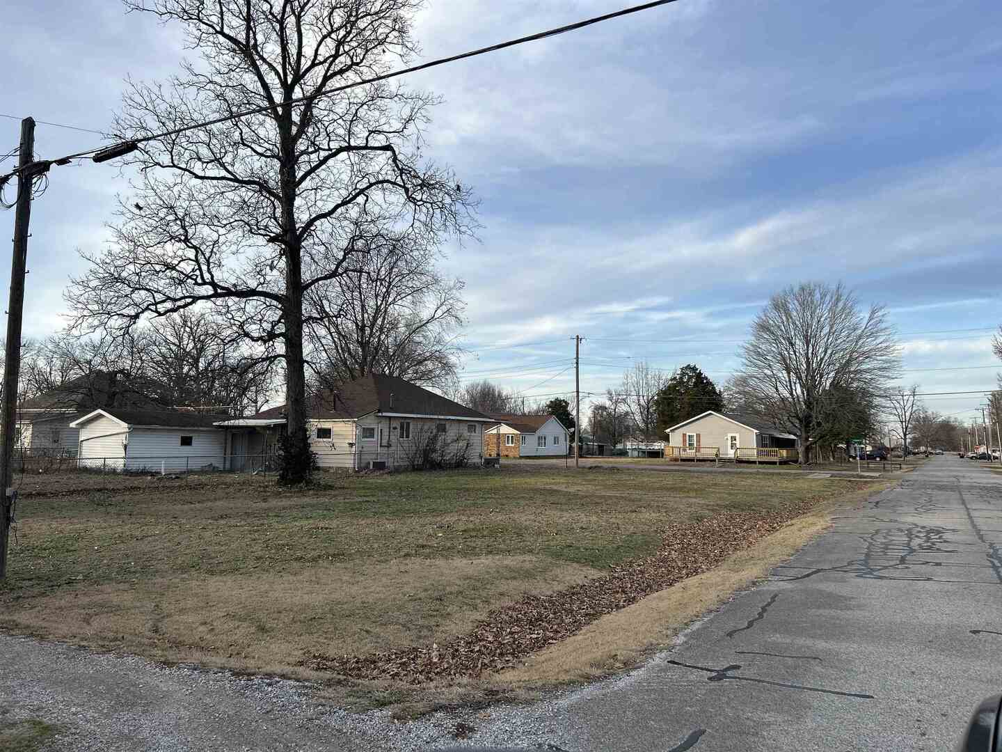 601 W Callie Street Property Photo 2