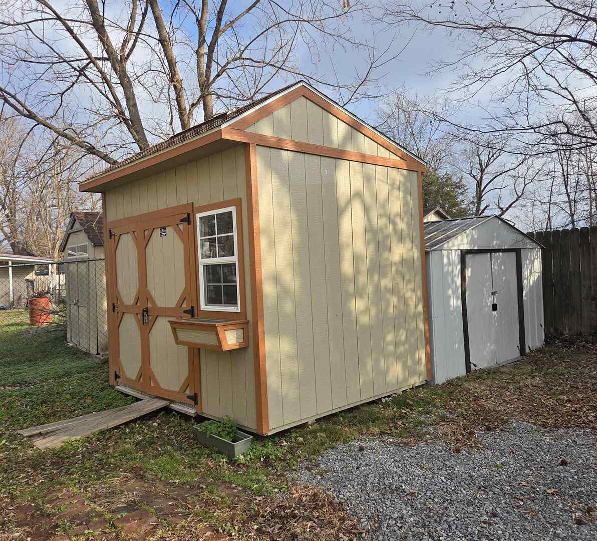 710 S Main Street Property Photo 4