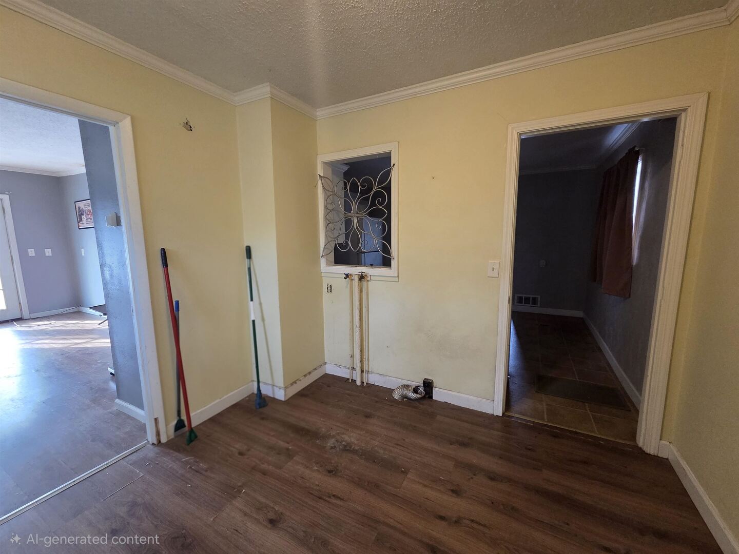 710 S Main Street Property Photo 17