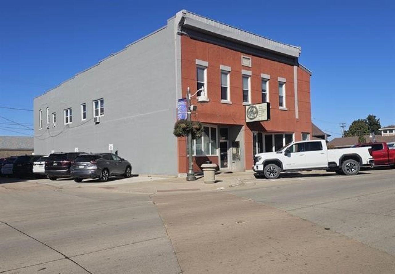 919 6 Avenue Property Photo 1