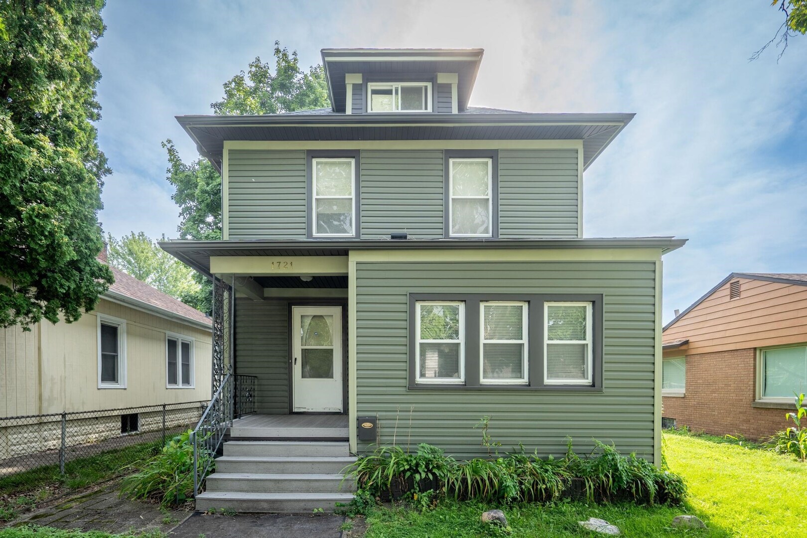 1721 28th Street Property Photo 1