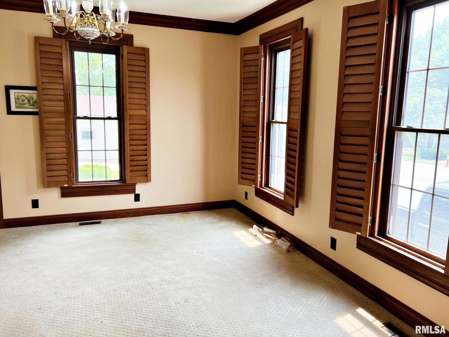 500 Metropolis Street Property Photo 11