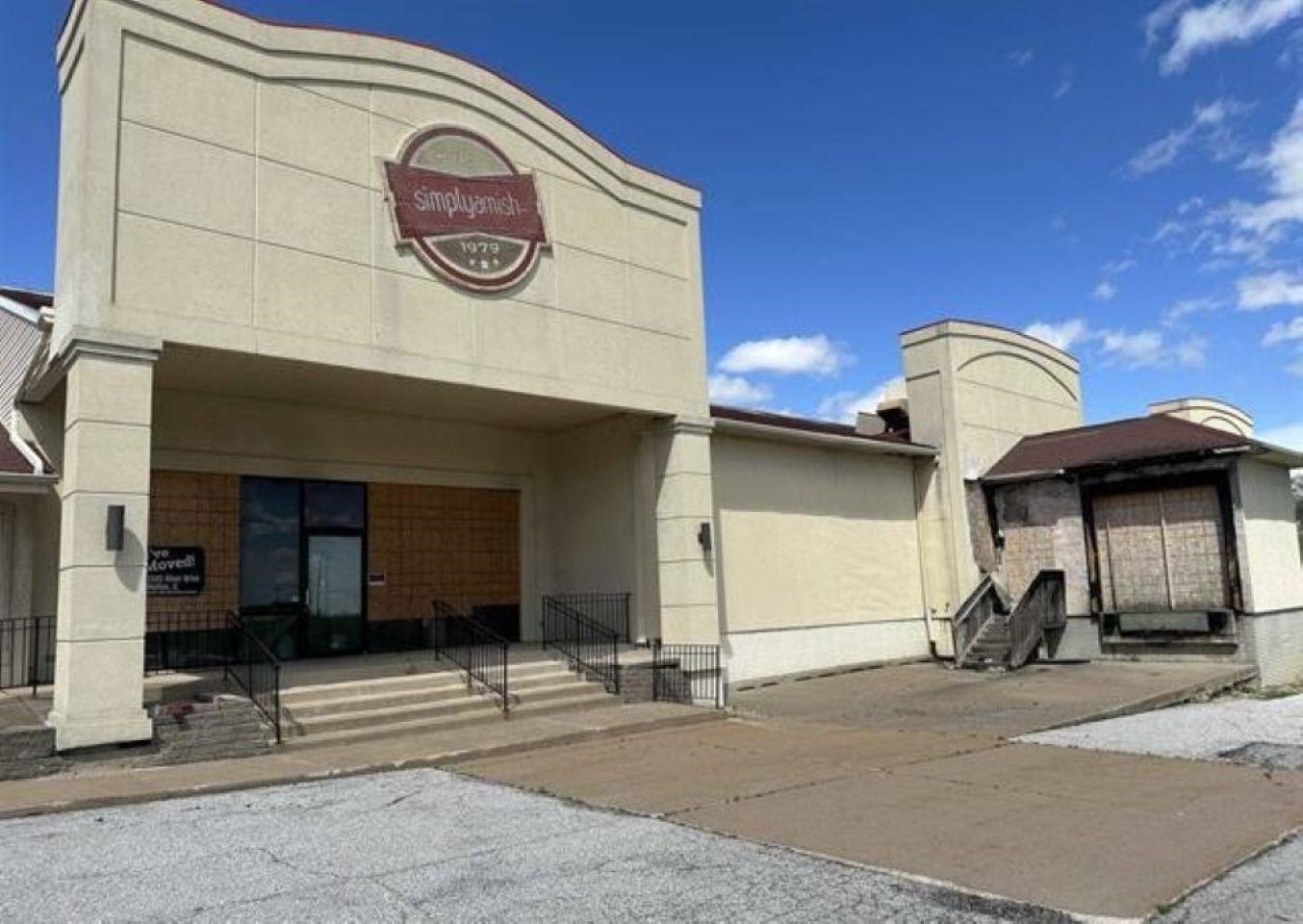 3711 N Harrison St Street Property Photo 3