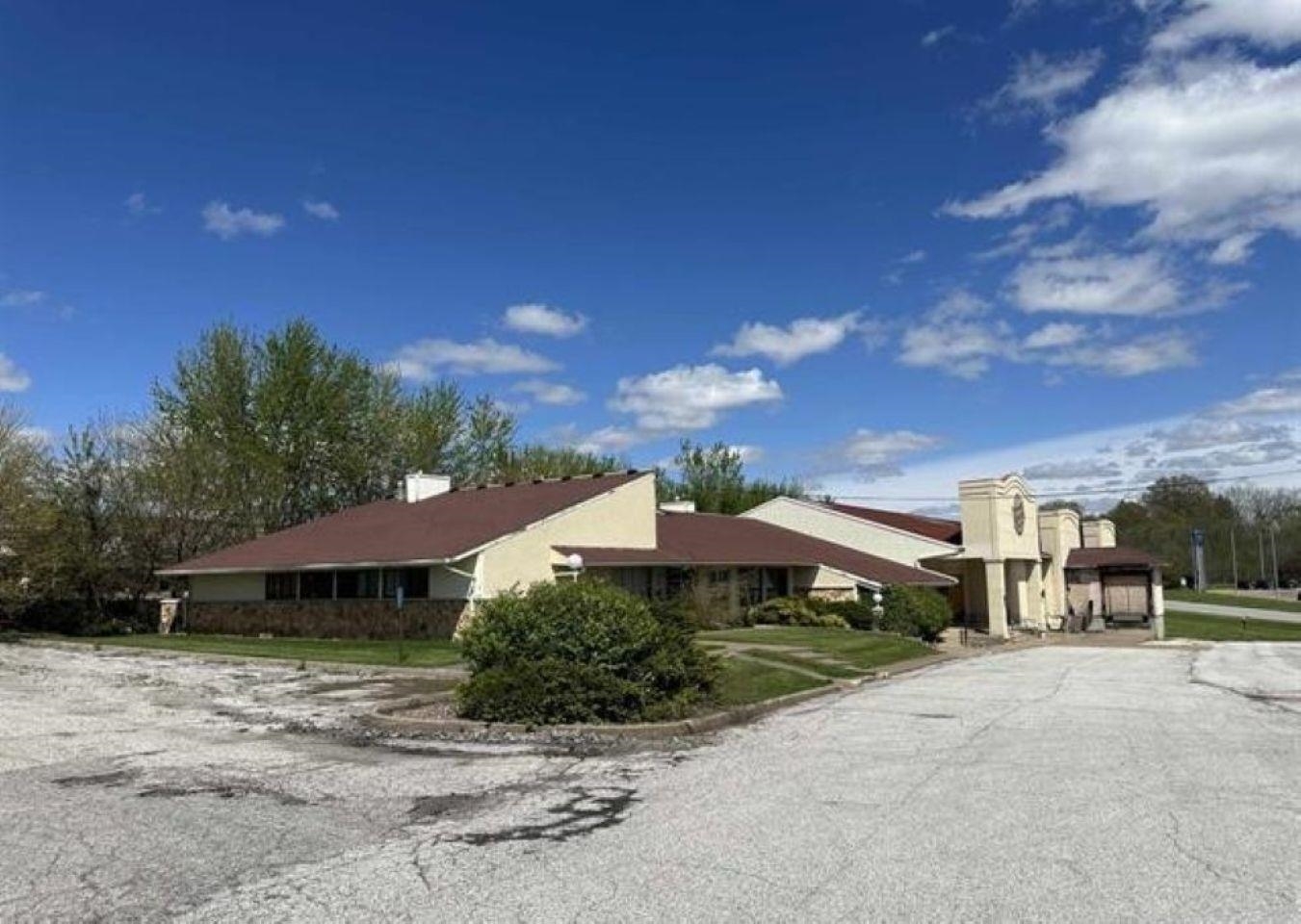 3711 N Harrison St Street Property Photo 4
