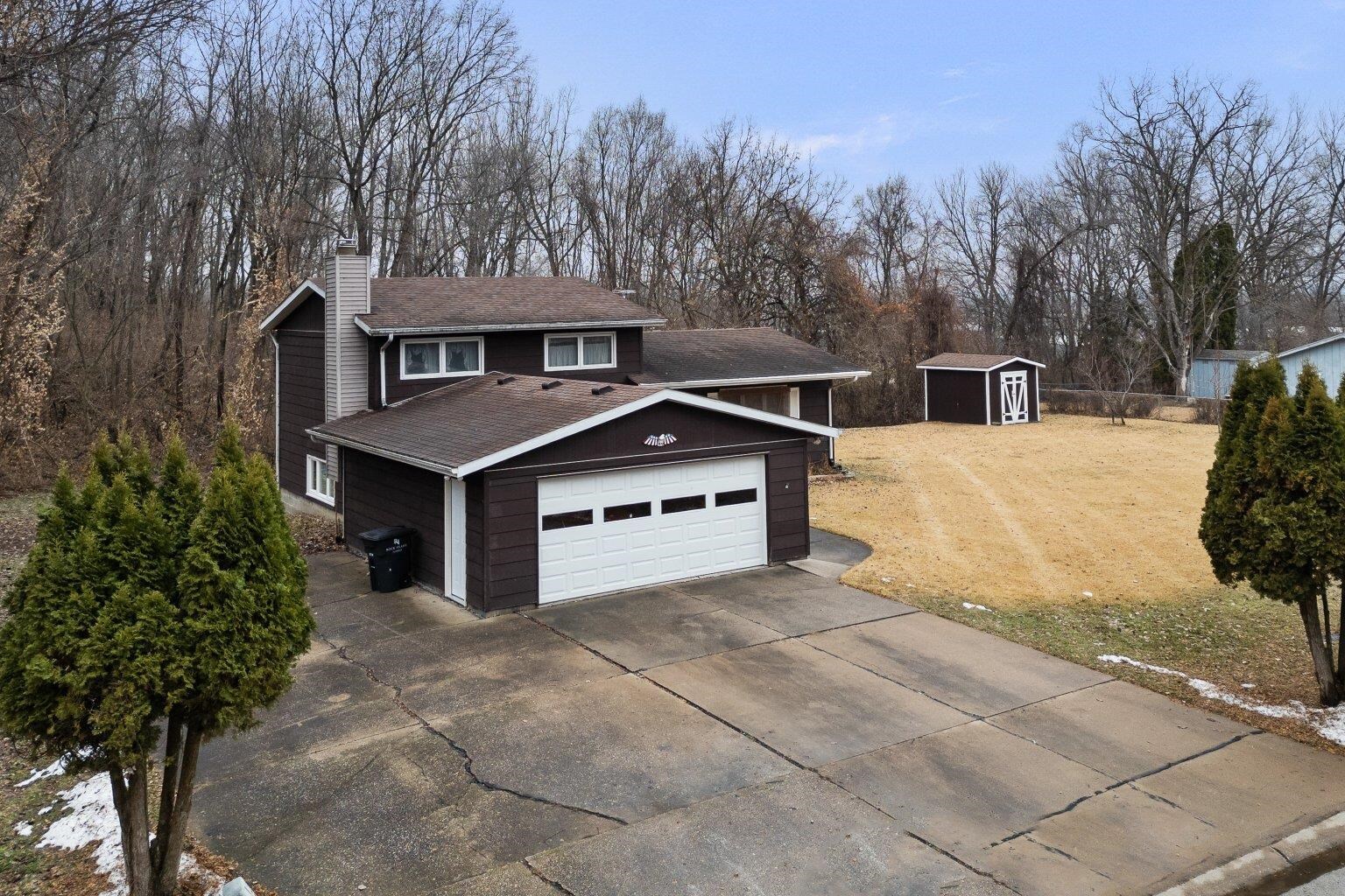 8412 10th Street Property Photo 3