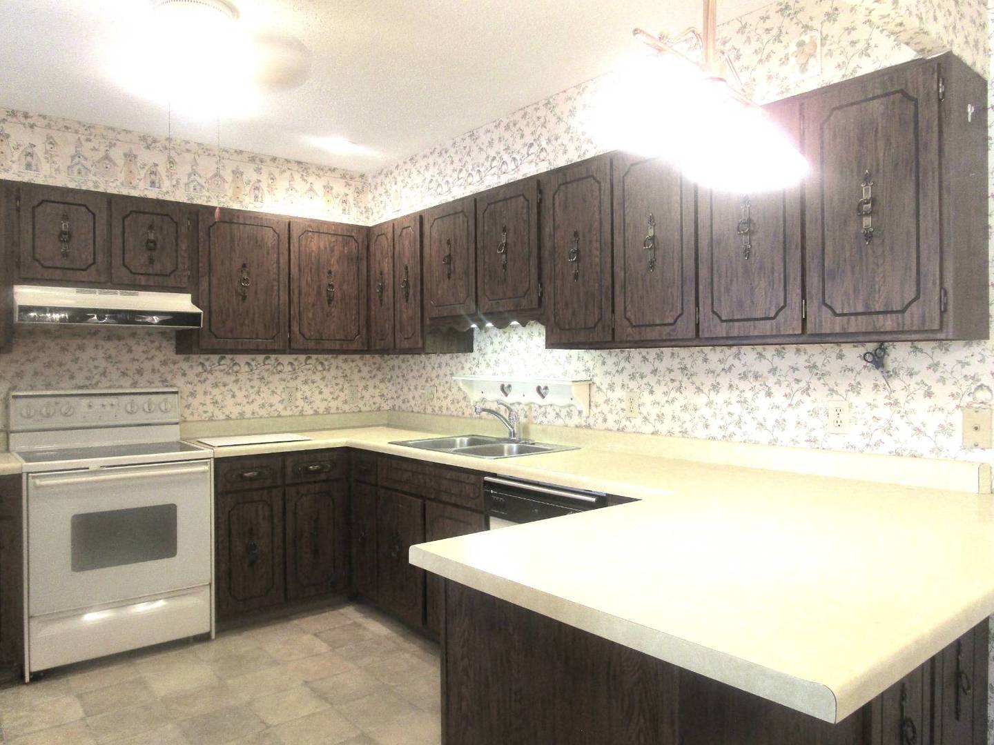 306 College Boulevard Property Photo 5