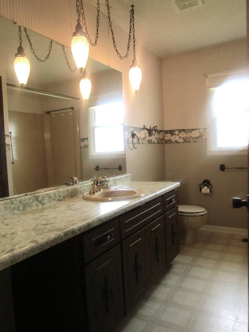 306 College Boulevard Property Photo 14