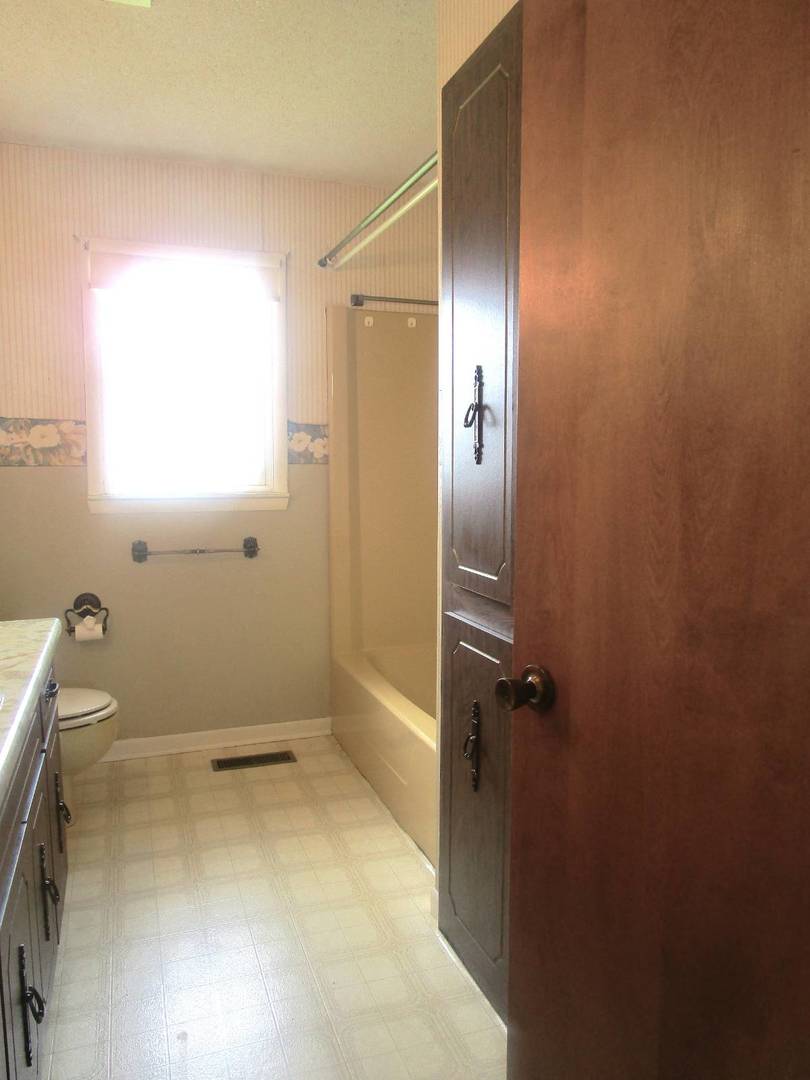 306 College Boulevard Property Photo 15