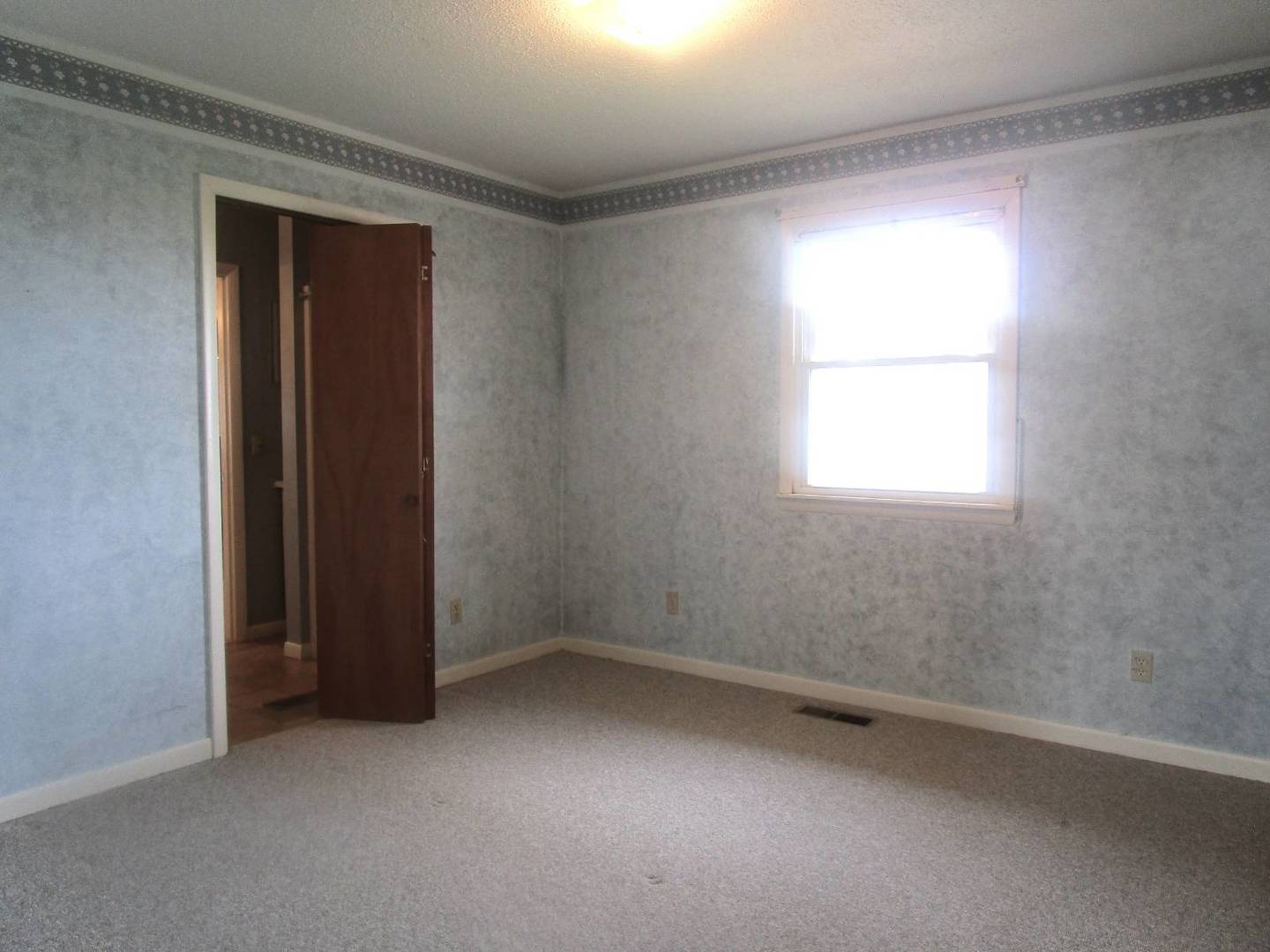 306 College Boulevard Property Photo 17